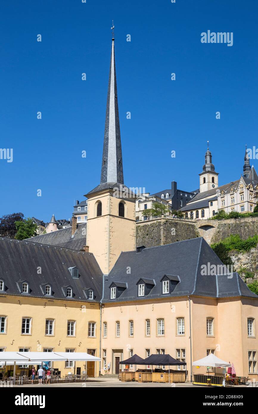 Lussemburgo, Lussemburgo, Vista dell'Abbazia di Neimenster e Città alta Foto Stock