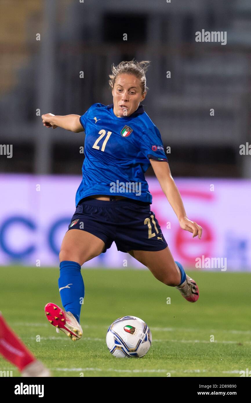 Valentina Cernoia (Italia) durante la partita UEFA 'Qualifiche Donne Euro 2022 Inghilterra' tra Italia 1-3 Danimarca allo stadio Carlo Castellani il 27 ottobre 2020 a Empoli, Italia. Credit: Maurizio Borsari/AFLO/Alamy Live News Foto Stock