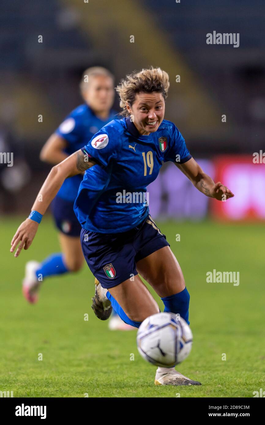 Valentina Giacinti (Italia) durante la partita UEFA 'Qualifiche Donne Euro 2022 Inghilterra' tra Italia 1-3 Danimarca allo Stadio Carlo Castellani il 27 ottobre 2020 a Empoli, Italia. Credit: Maurizio Borsari/AFLO/Alamy Live News Foto Stock