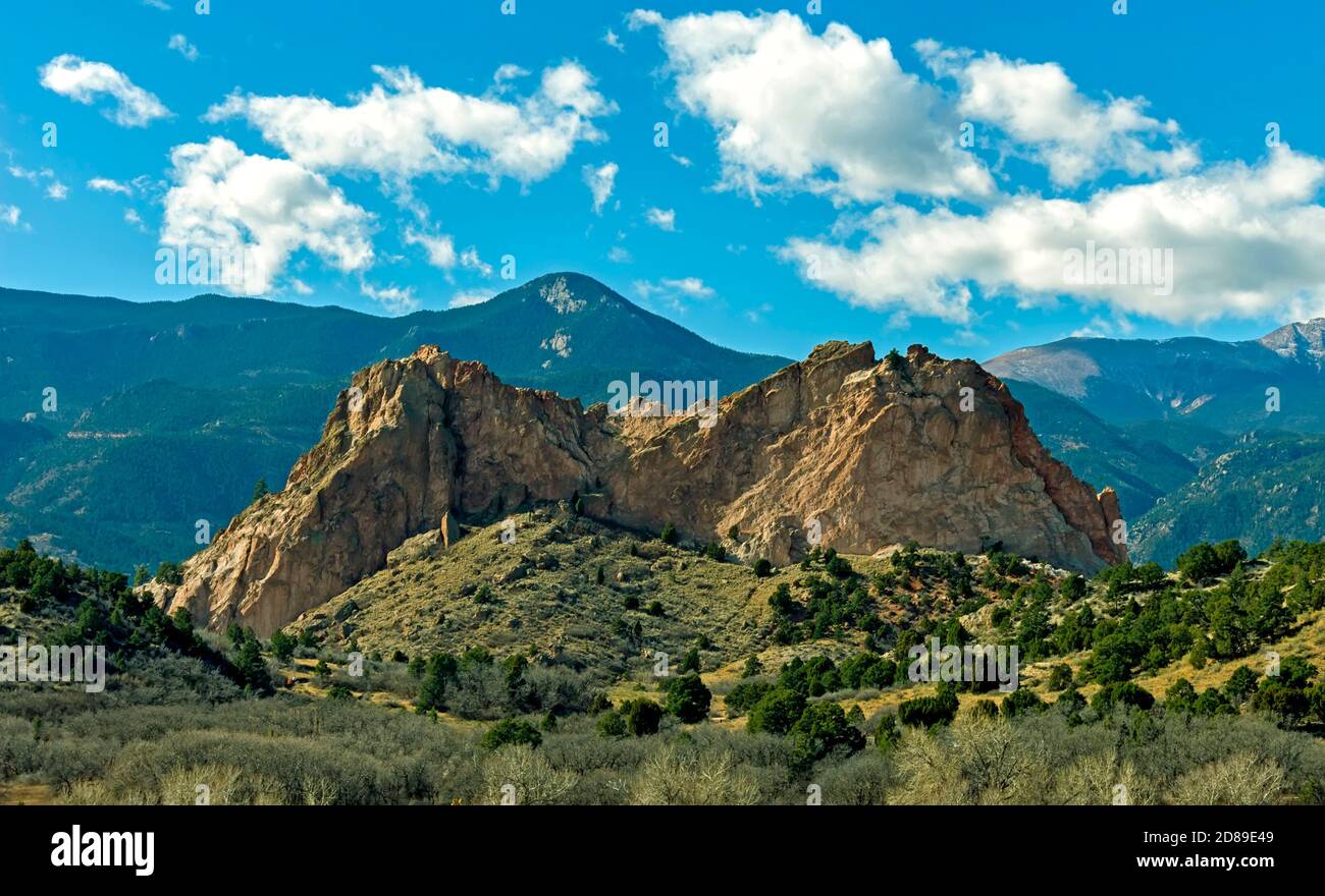 Il Garden of the Gods è un parco pubblico situato a Colorado Springs, Colorado, America. Foto Stock