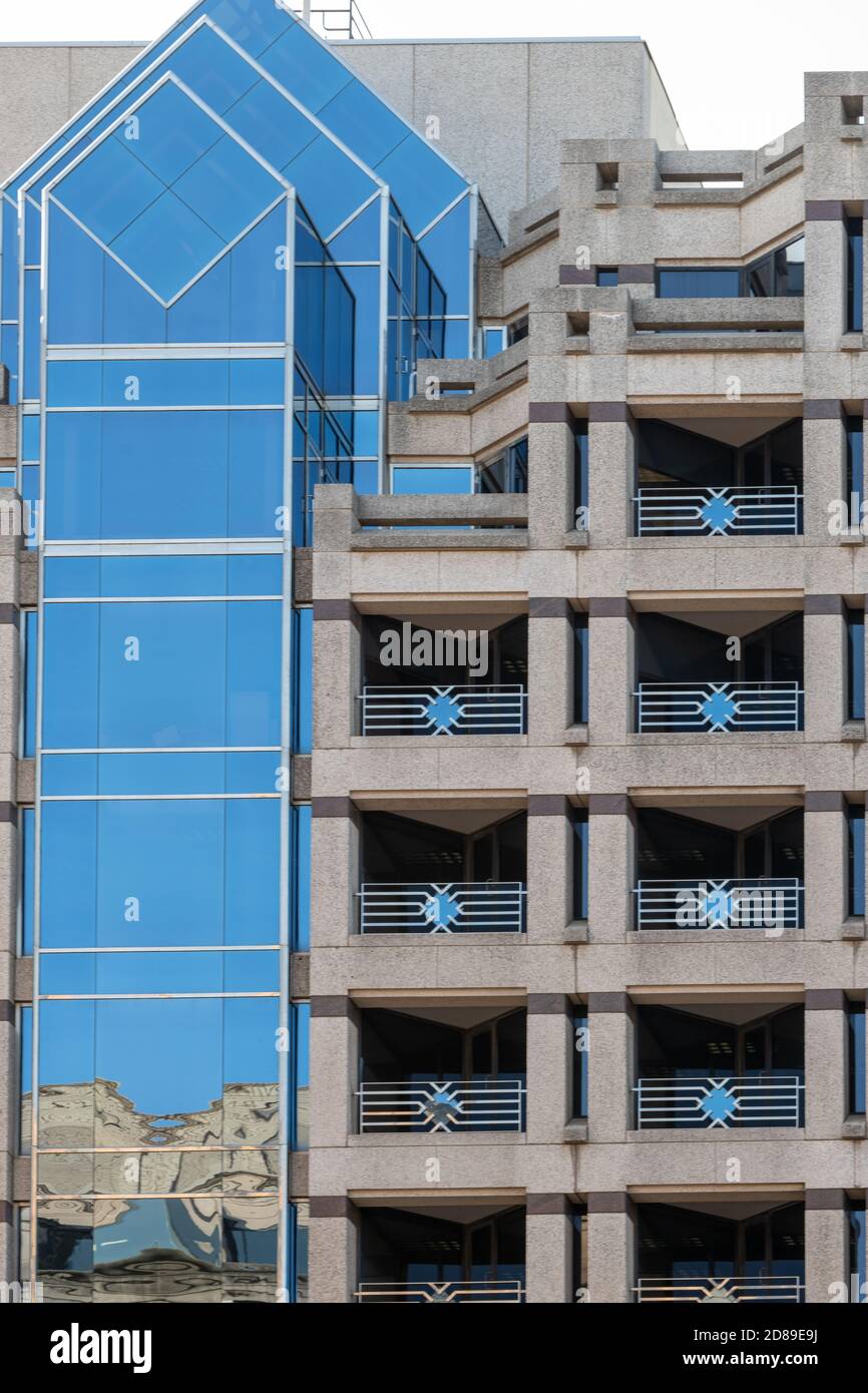 Un elegante parcheggio a più piani in New York Avenue NW, Washington DC. Foto Stock