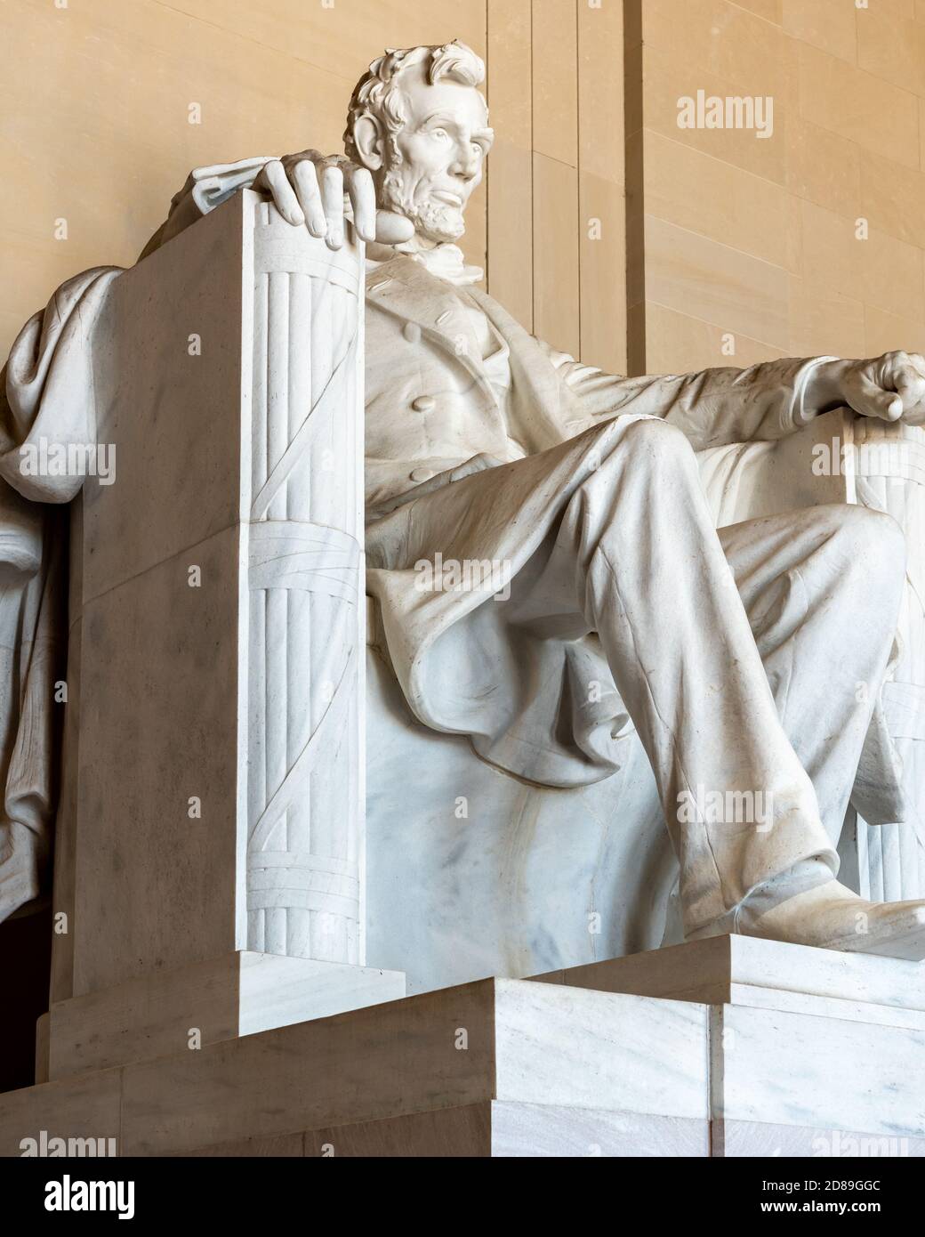 David Chester la colossale scultura Lincoln seduta in francese nel Lincoln Memorial. Scolpita dai Fratelli Piccirilli, la statua pesa 170 tonnellate. Foto Stock
