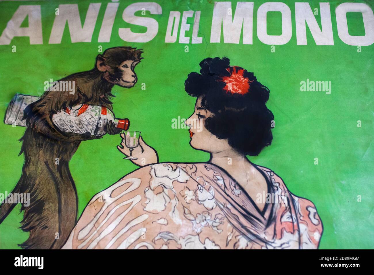 Barcellona, Spagna - 26 dicembre 2019: Manifesto di Anis del Mono, in una gonna di percala pressata. Progettato da Ramon Casas nel 1998. Dettaglio. Museo Nazionale d'Arte di Foto Stock
