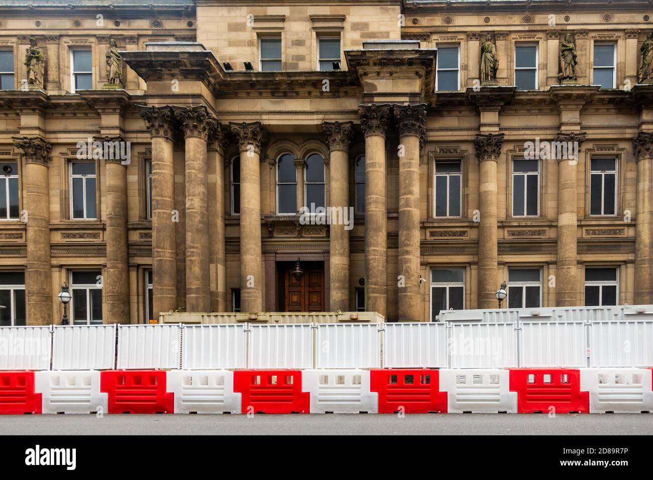 Un importante servizio di riparazione fuori dal Float Planet Center al 97 di Dale Street a Liverpool, Inghilterra, Regno Unito Foto Stock