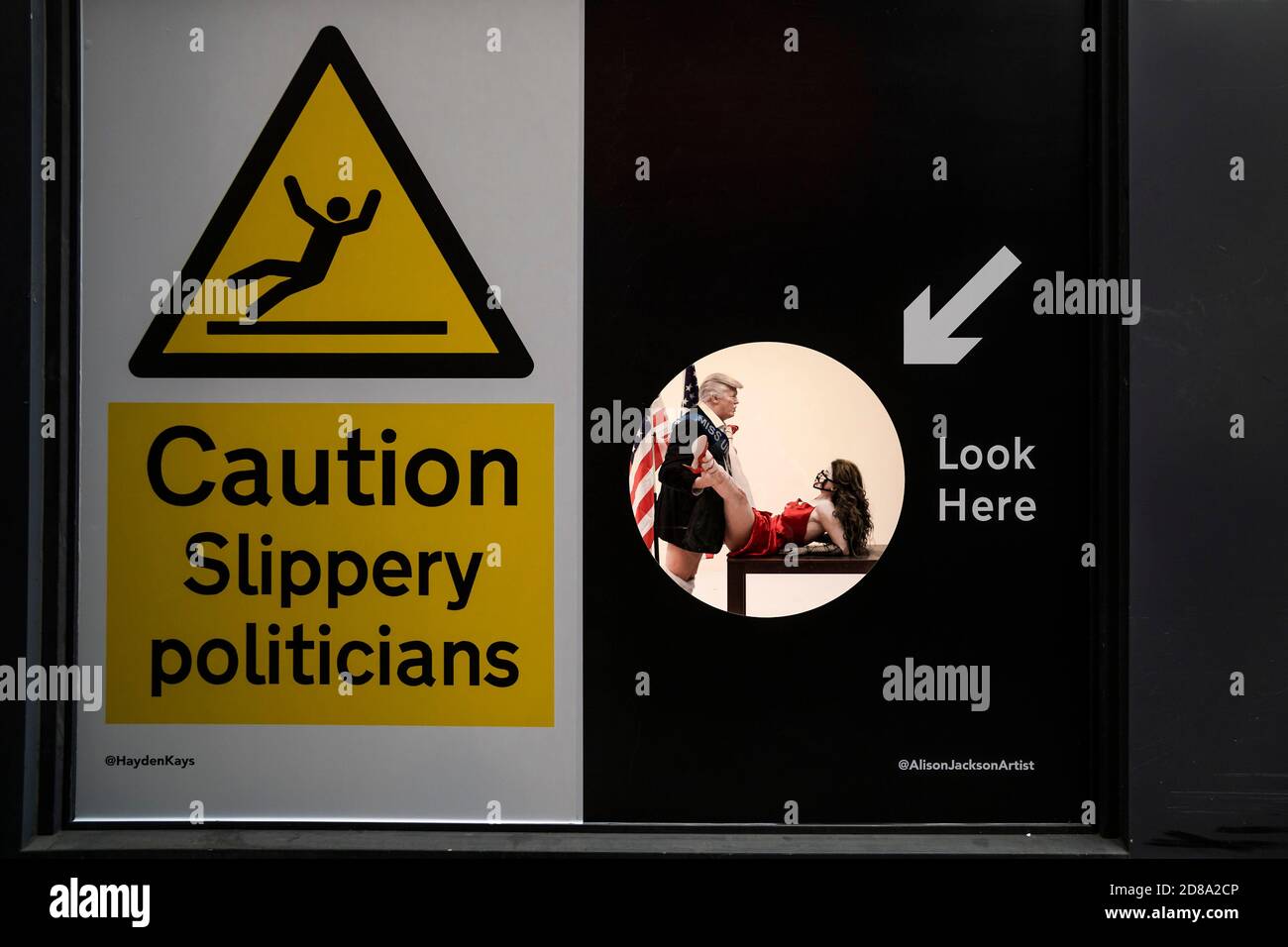 Londra, Regno Unito. 28 Ott 2020. Donald Trump ha una posizione di compromesso con Miss America - un'opera d'arte satirica di Alison Jackson alla Soho Revue Gallery. Credit: Guy Bell/Alamy Live News Foto Stock