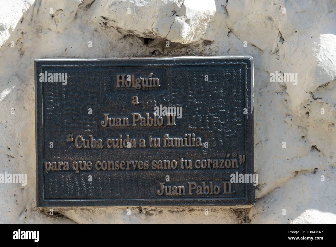 Iscrizione statua Giovanni Paolo II, Holguin, Cuba Foto Stock
