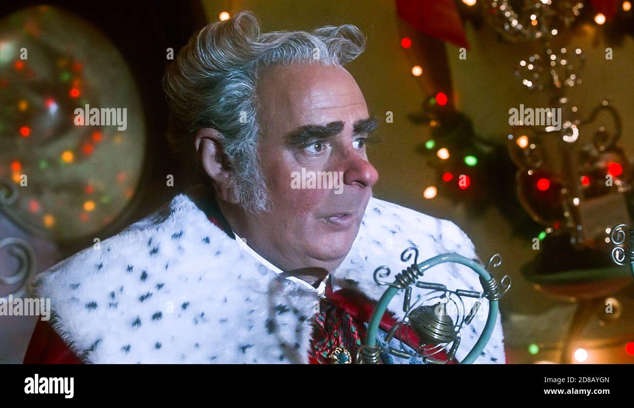 STATI UNITI. Jeffrey Tambor in ©Universal Pictures film: Come il Grinch Stole Natale (2000). Trama: Alla periferia di Whoville vive un verde, vendetta-cerca Grinch che prevede di rovinare il Natale per tutti i cittadini della città. Rif: LMK110-J6910-271020 fornito da LMKMEDIA. Solo editoriale. Landmark Media non è il proprietario del copyright di queste foto di film o TV, ma fornisce un servizio solo per le prese di media riconosciute. pictures@lmkmedia.com Foto Stock