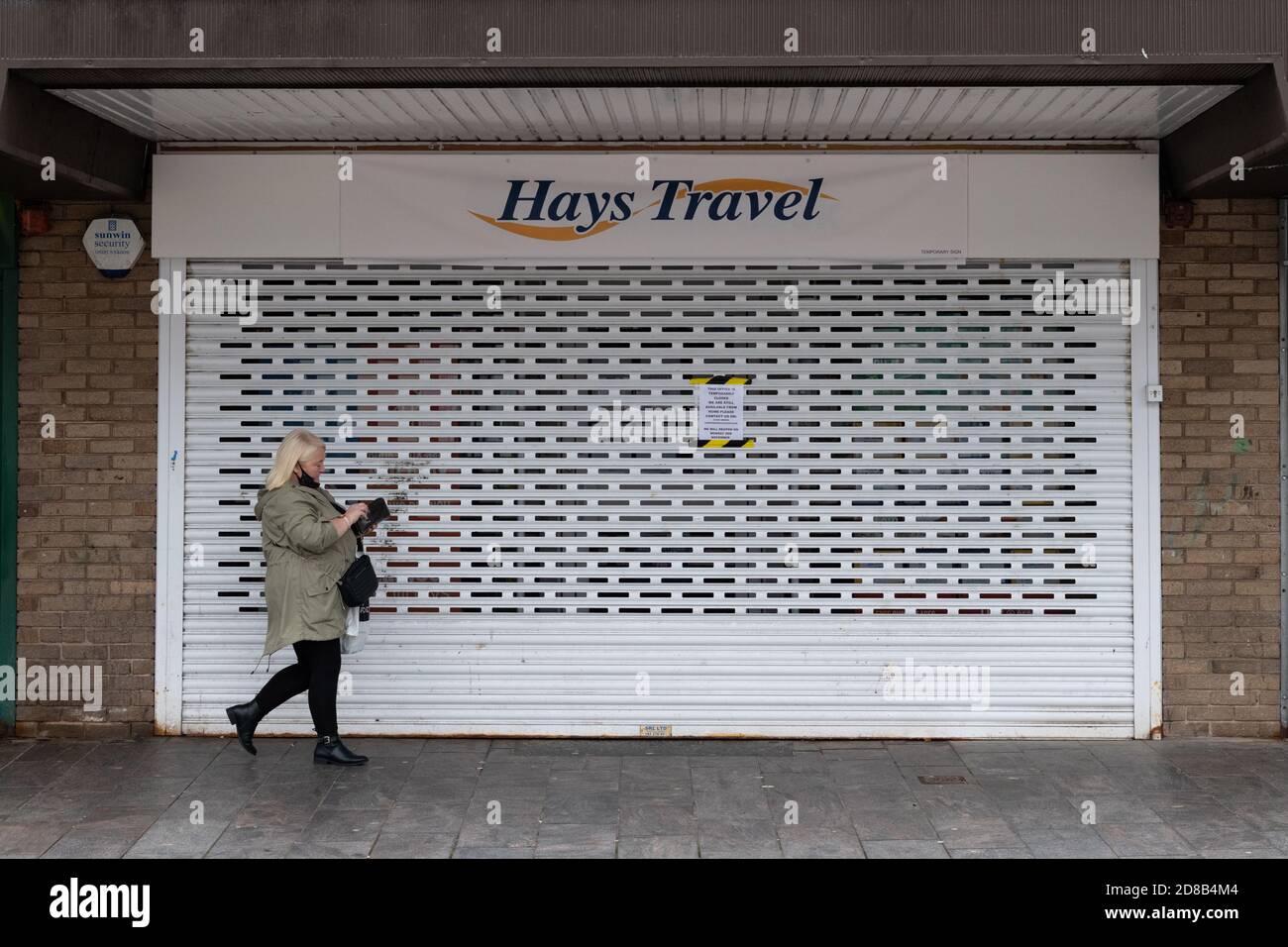 Hays Travel ha chiuso durante la pandemia del coronavirus, Airdrie, North Lanarkshire, Scozia, Regno Unito Foto Stock
