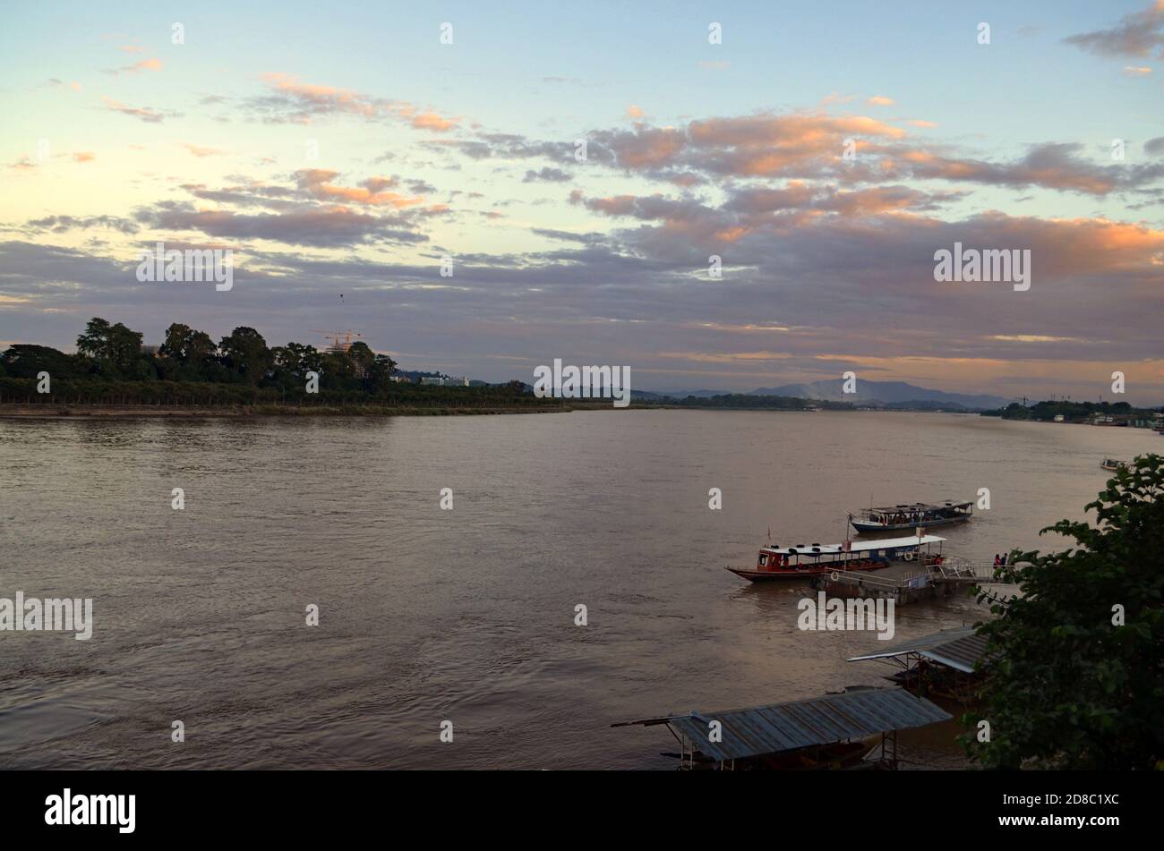 SOP Ruak, Thailandia - fiume Mekong a Dusk Foto Stock