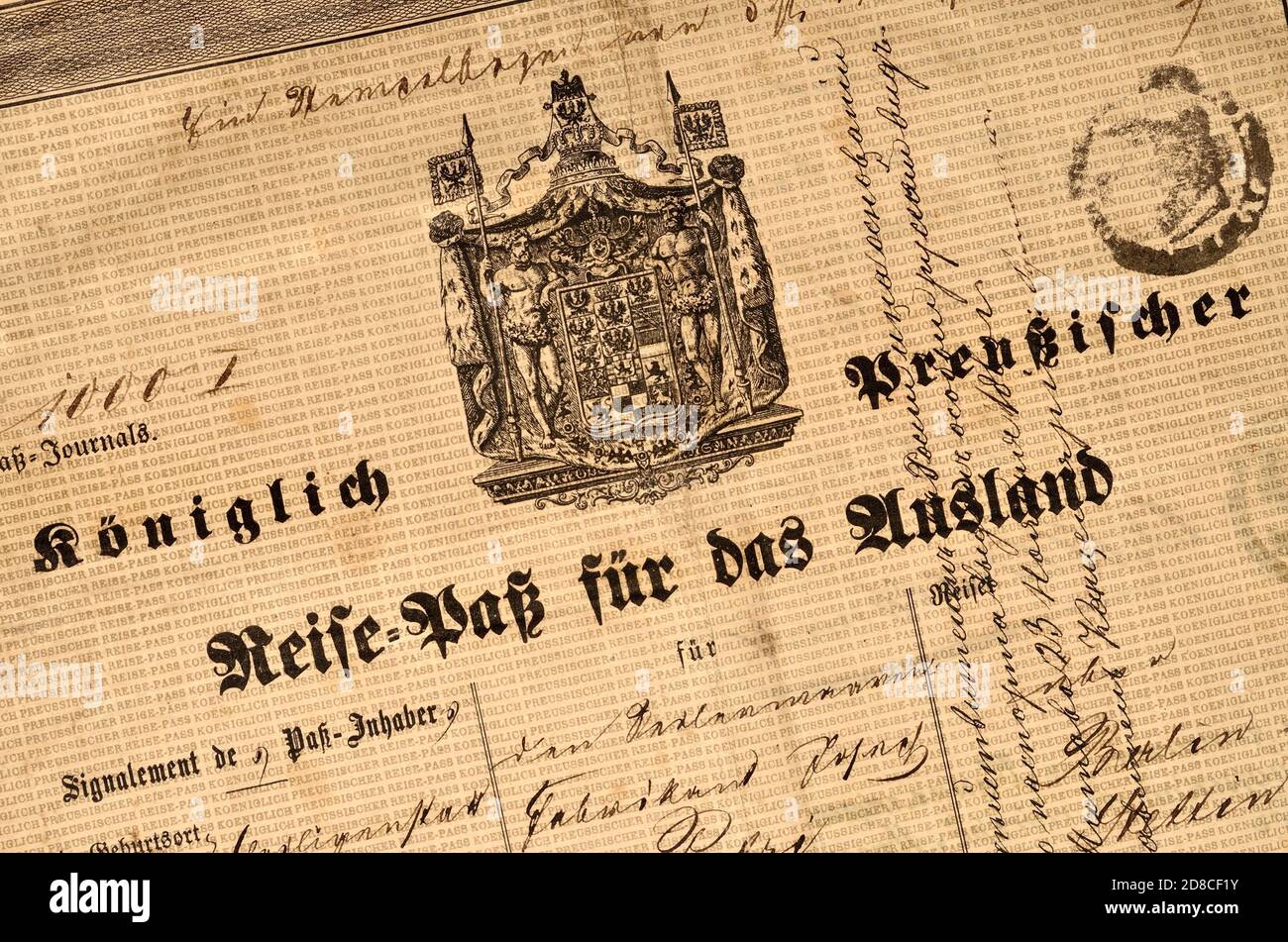 Documento tedesco: Passaporto prussiano del 1860 con scritta gotica tedesca e dettagli manoscritti Foto Stock