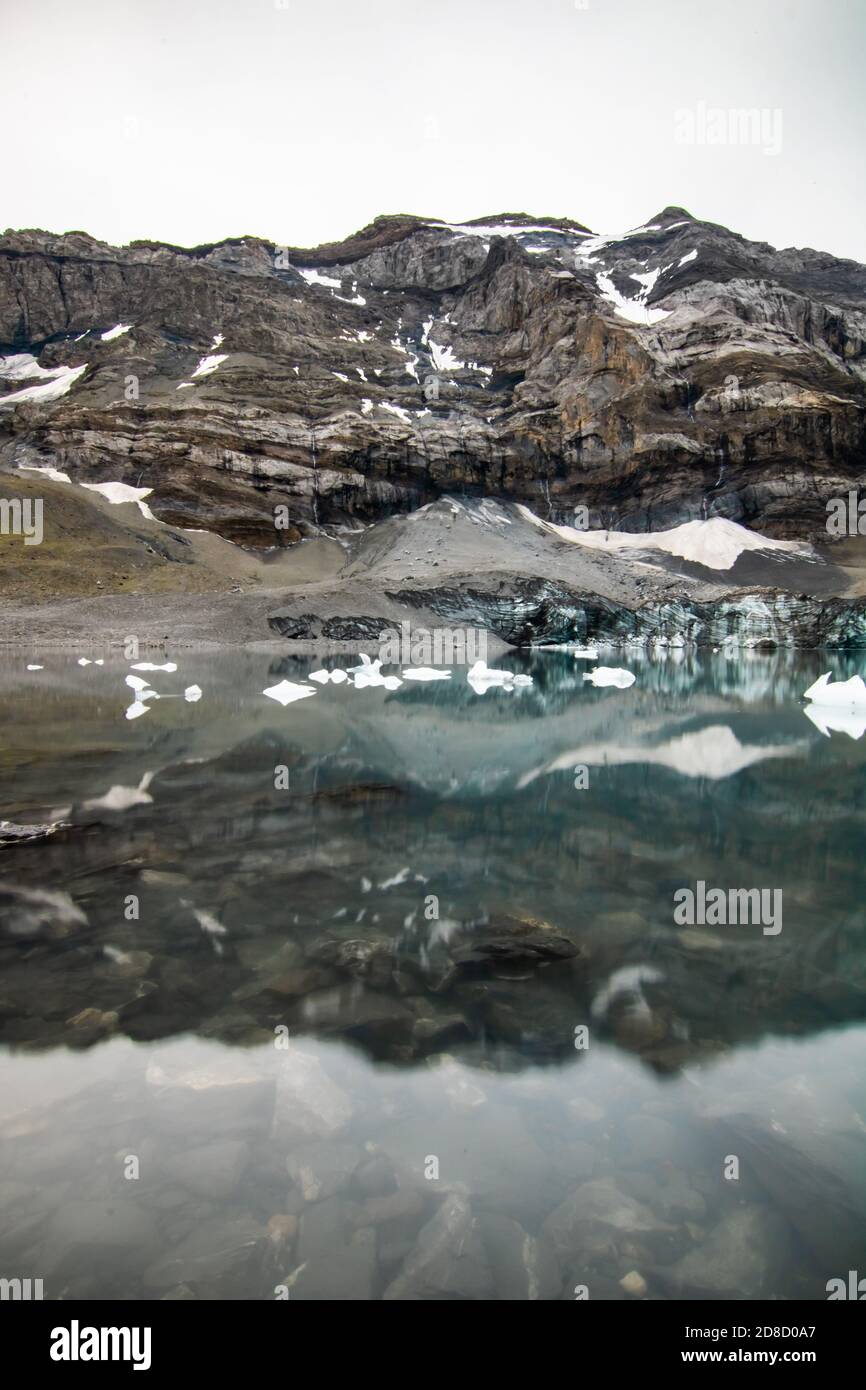 Griesslisee vicino al passo di Klausen, Cantone di Glarona, Svizzera, Foto Stock