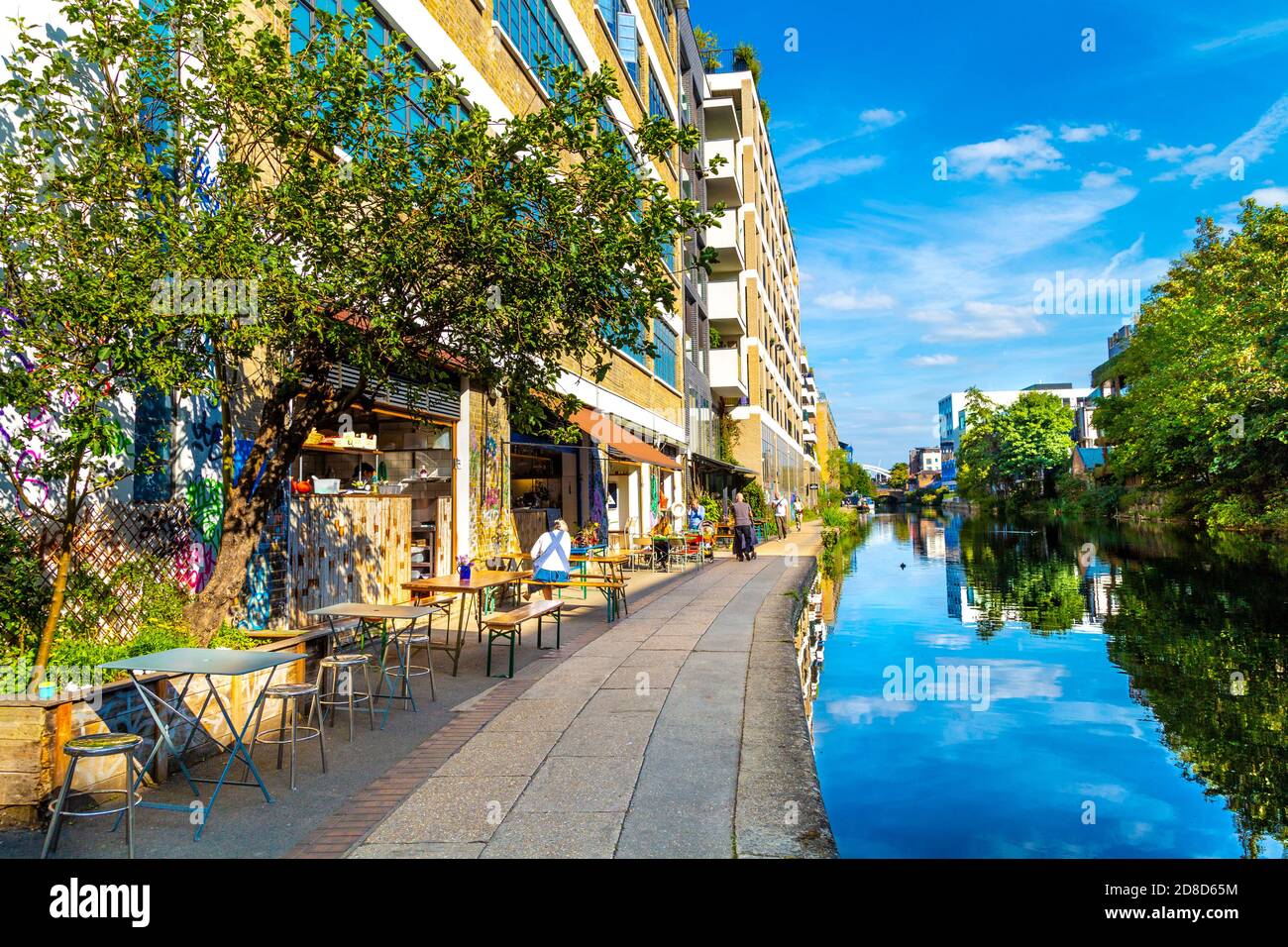 Towpath Cafe di Regents Canal a De Beauvoir Town, Londra, Regno Unito Foto Stock
