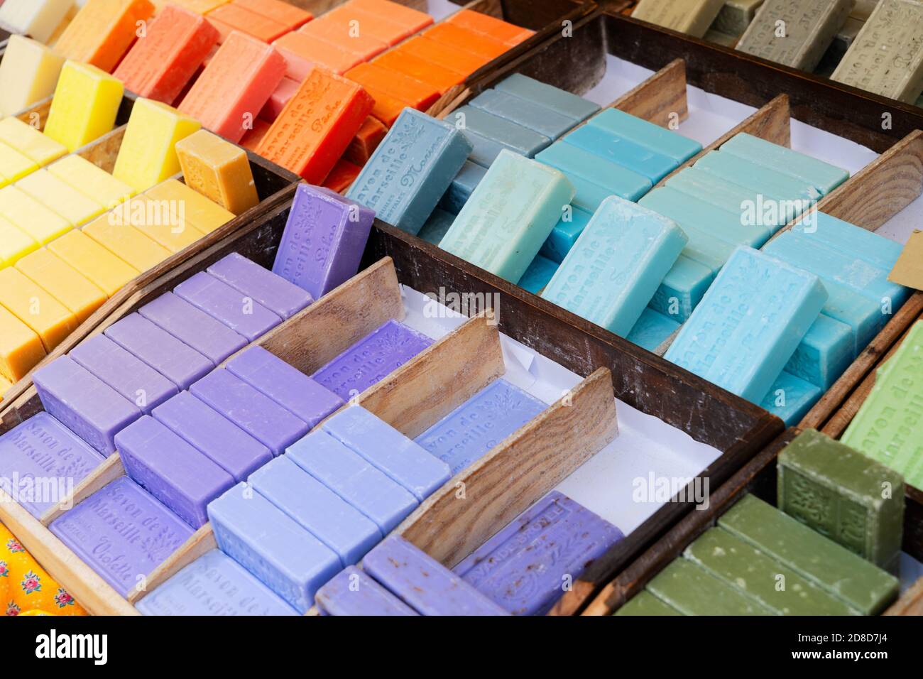 bancarella all'aperto nel bel mercato Foto Stock