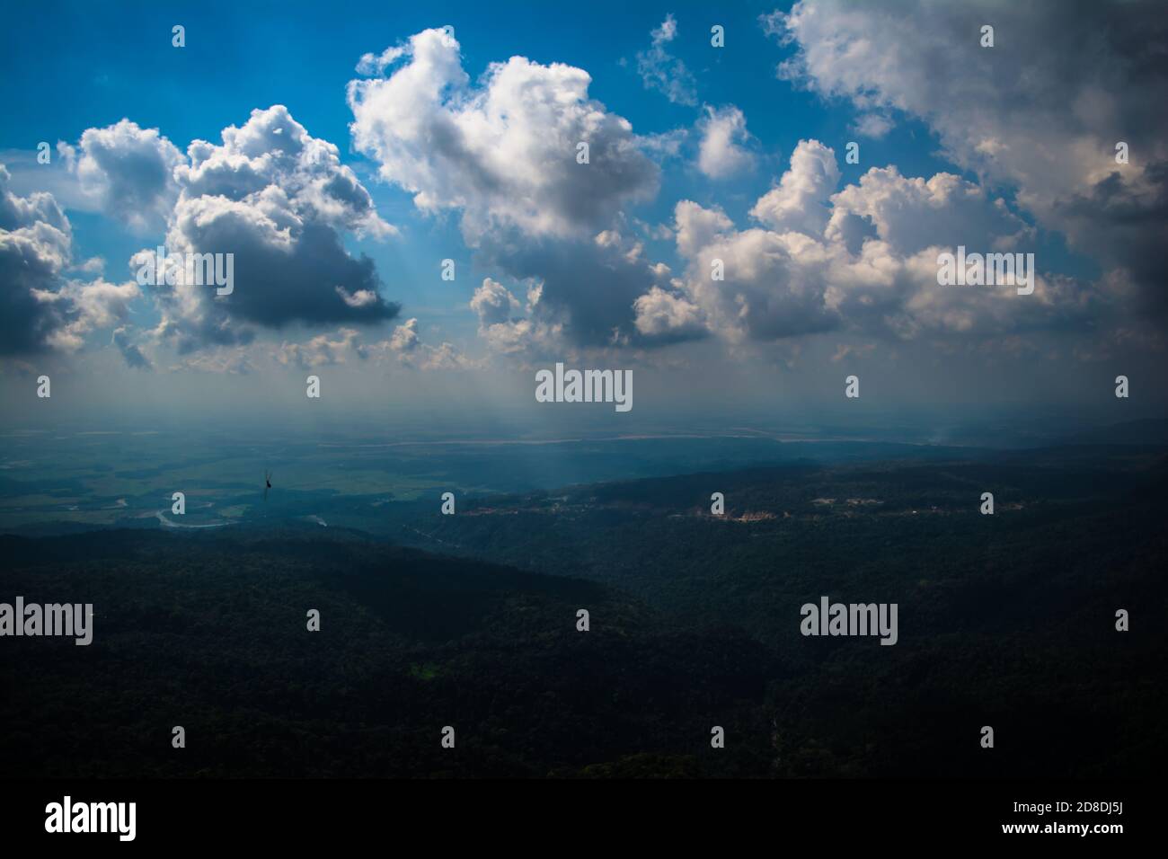 Cielo naturale e nuvole a Cherrapunji nello stato di Megalaya dell'India, India del Nord-Est Foto Stock