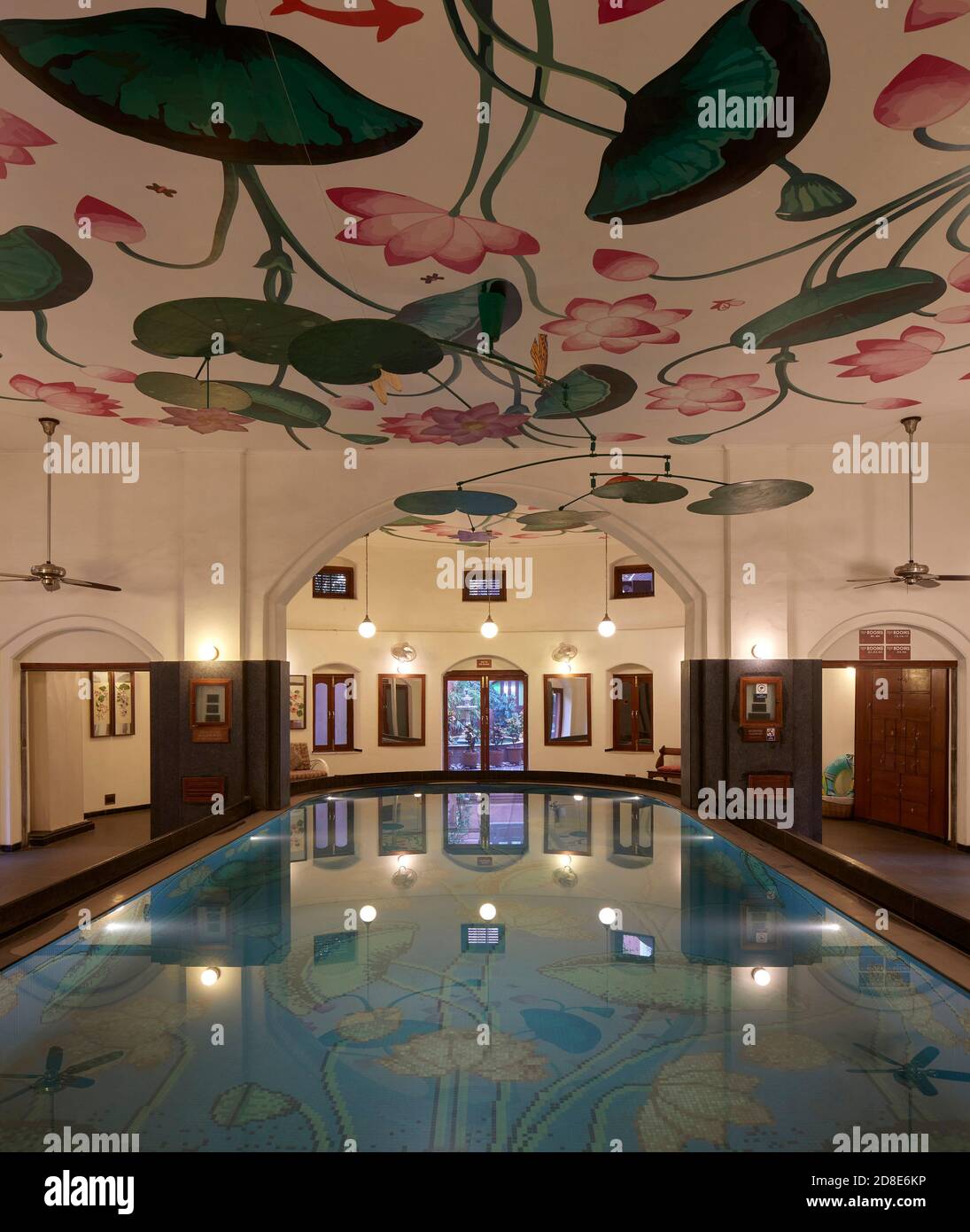 Piscina interna ornata. Alloggio generale, varie, Regno Unito. Architetto: Vari, 2020. Foto Stock