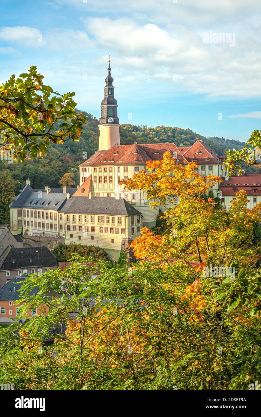 Castello Weesenstein in autunno, Sassonia, Germania Foto Stock