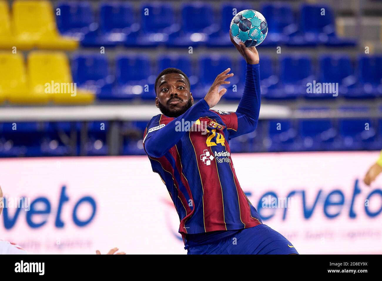 Barcellona, Spagna. 29 Ott 2020. Dika Mem del FC Barcelona durante la partita della Velux EHF Champions League tra FC Barcelona e Aalborg Handball al Palau Blaugrana il 29 ottobre 2020 a Barcellona, Spagna. Credit: Dax Images/Alamy Live News Foto Stock