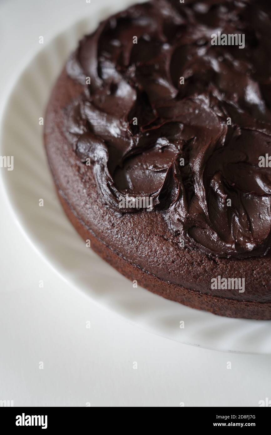 torta di cioccolato fatta in casa fudge sulla parte superiore Foto Stock