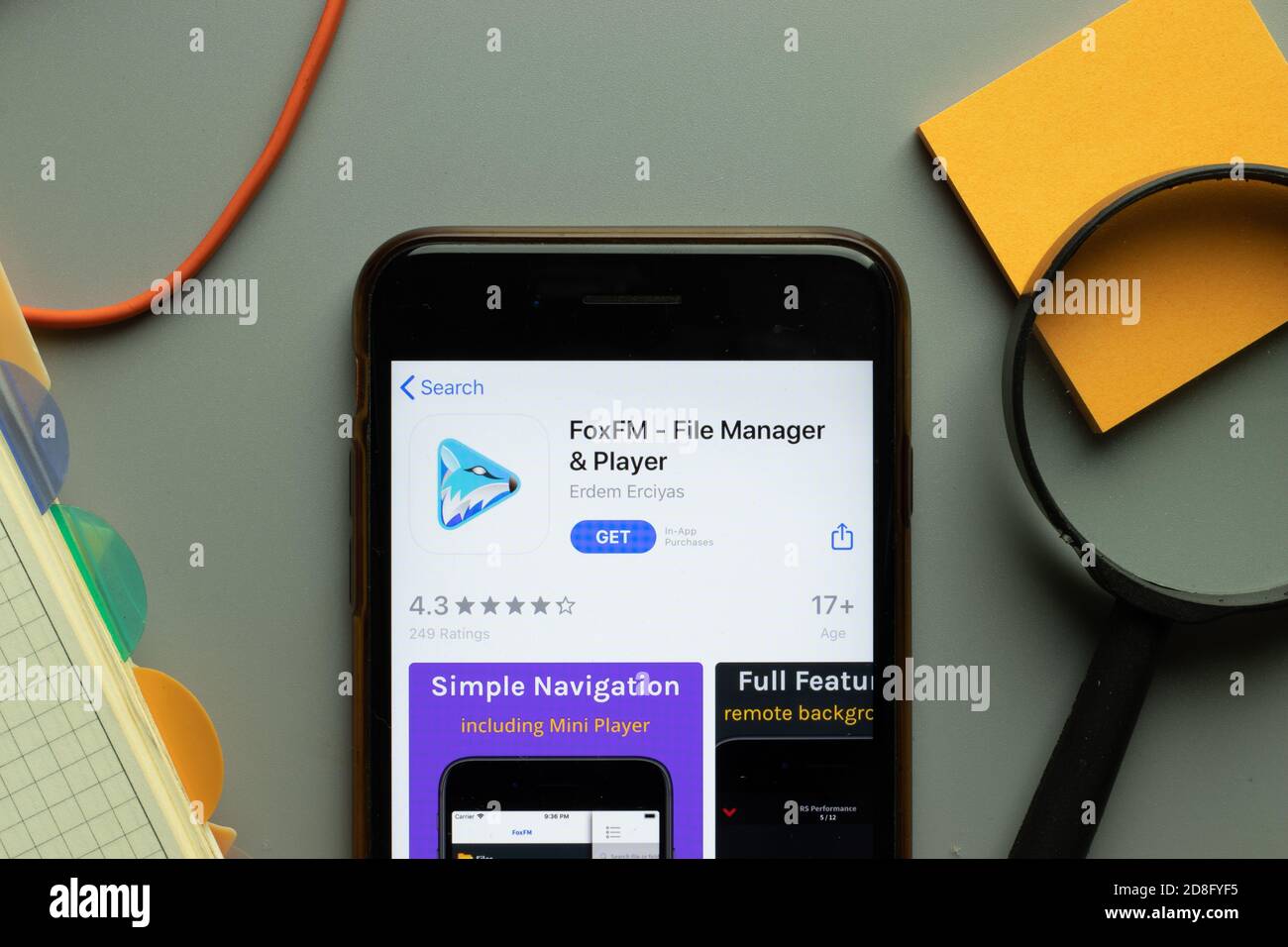 New York, USA - 26 ottobre 2020: Logo dell'app mobile FoxFM file Manager sullo schermo del telefono, editoriale illustrativo Foto Stock