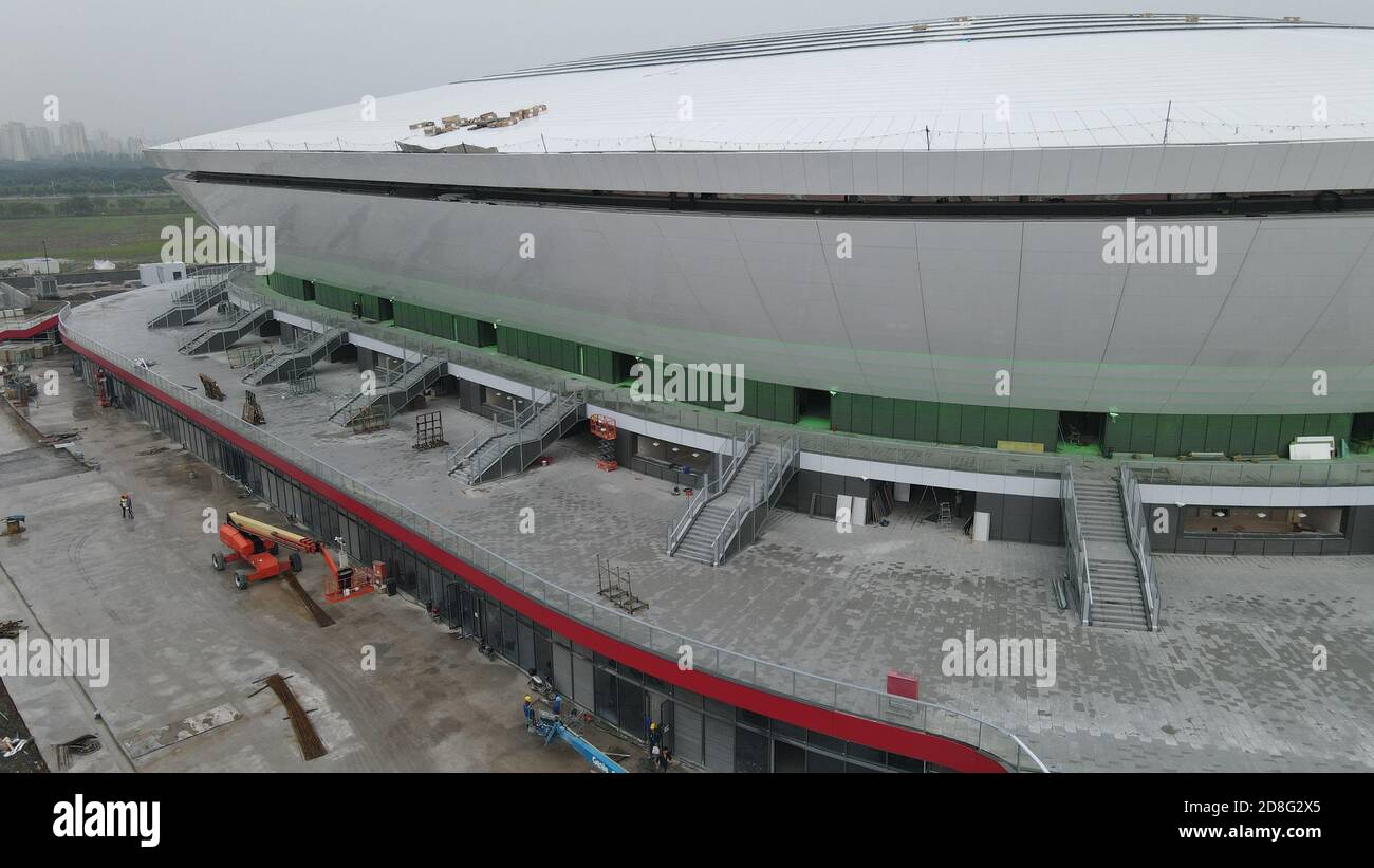 Veduta aerea dello stadio di calcio di Pudong, dove si terrà il campionato mondiale della Lega delle leggende a Shanghai, Cina, 18 settembre 2020. Foto Stock