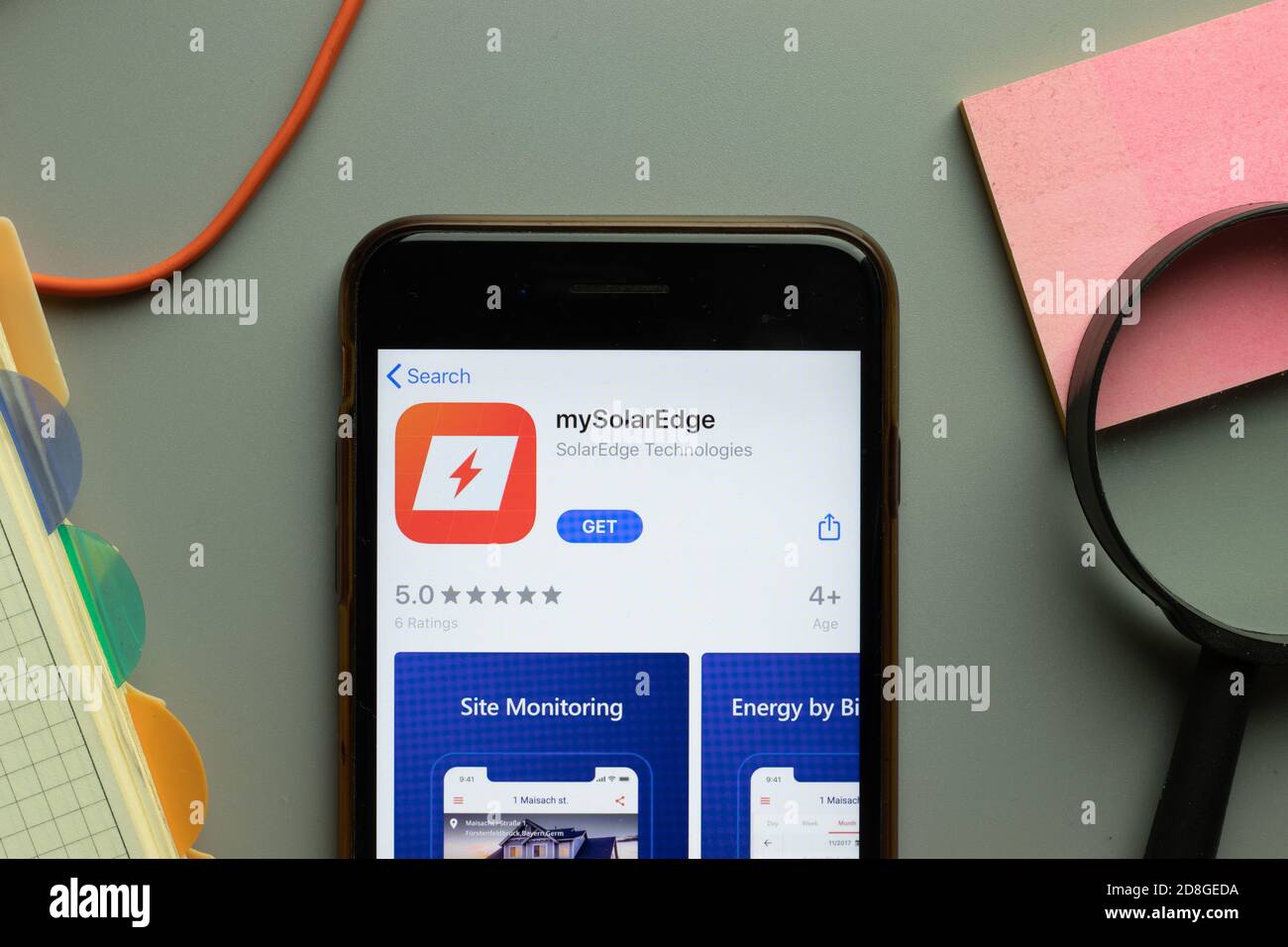 New York, USA - 26 ottobre 2020: Logo dell'app mobile mySolarEdge sullo schermo del telefono, editoriale illustrativo Foto Stock