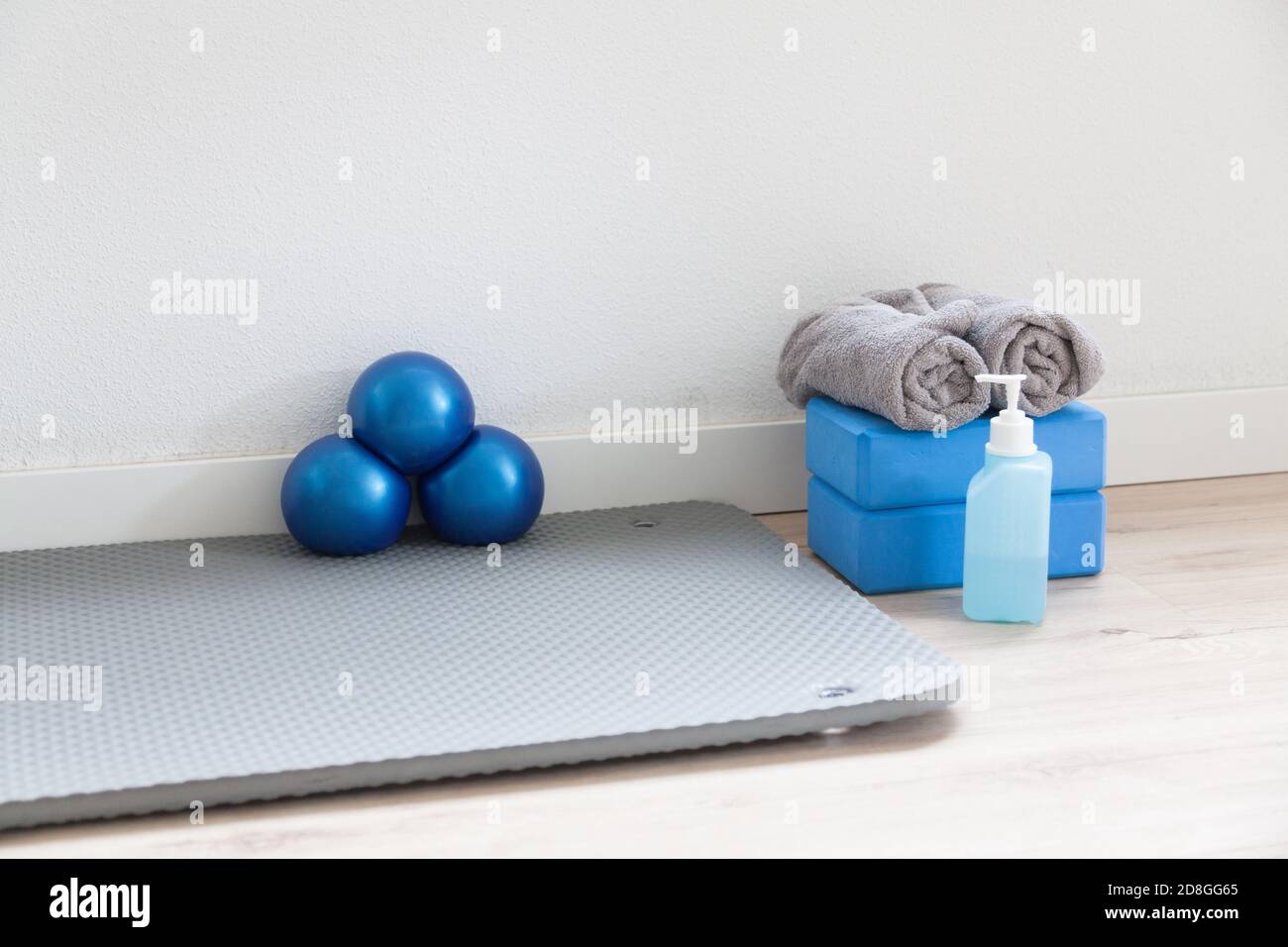 attrezzature per fare esercizi sportivi, meditating, yoga, pilates Foto Stock