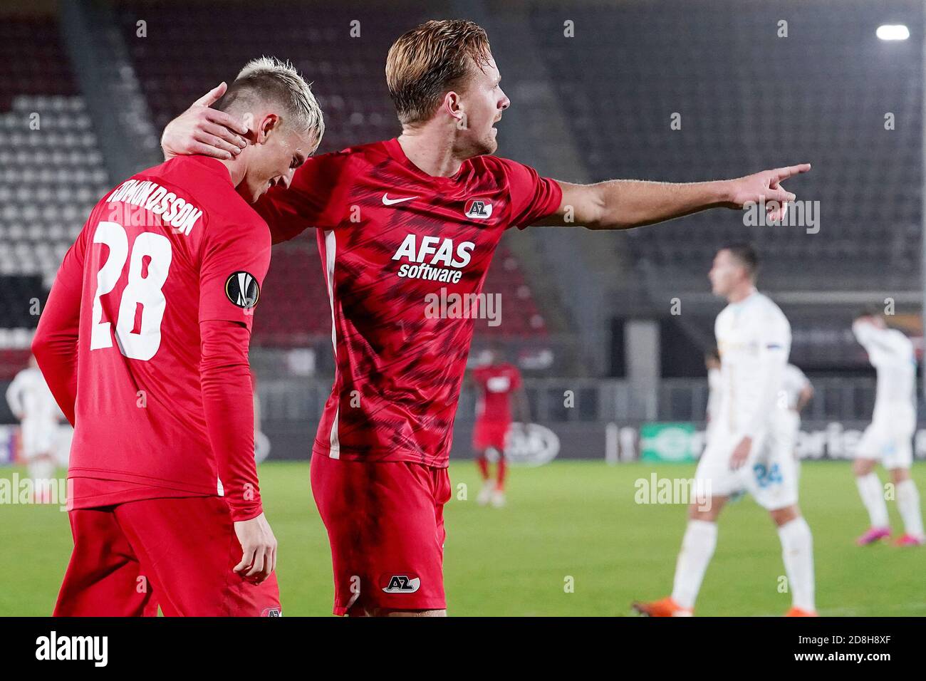 Albert Gudmundsson di AZ, Dani de WIT di AZ durante la UEFA Europa League, Group Stage, Gruppo F partita di calcio tra AZ Alkmaar e HNK Rijeka su C. Foto Stock