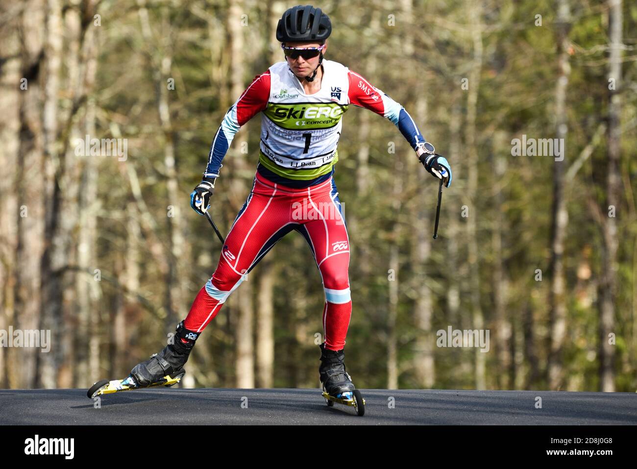 Jessie Diggins, medaglia d'oro alle Olimpiadi di sci nordico, gara di sci a rulli al Craftsbury Outdoor Center, Craftsbury, VT, New England, USA. Foto Stock