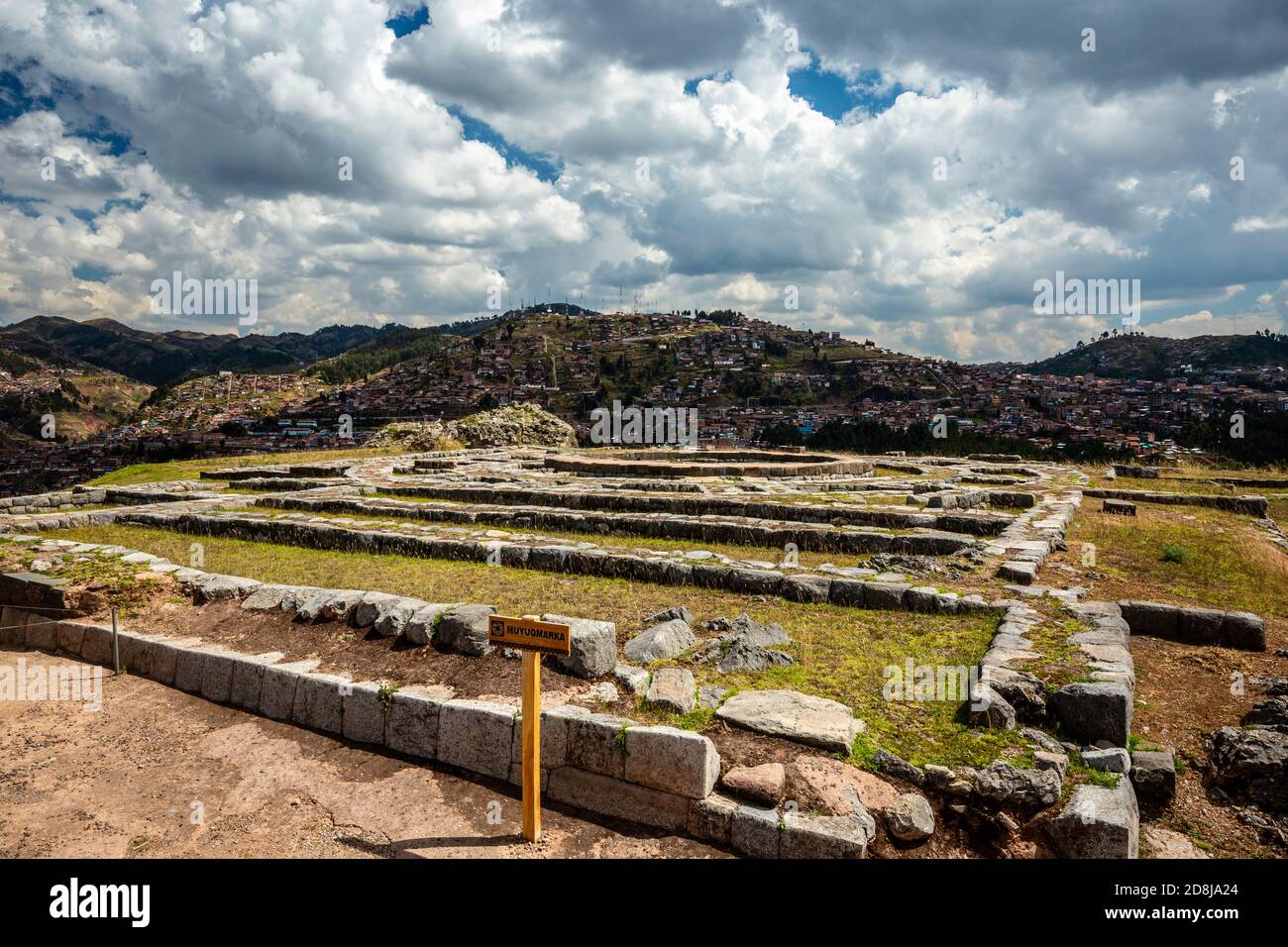 Muyuqmarka (Cusco Sundial, occhio del giaguaro), fortezza Inca di Sacsayhuaman, Cusco, Perù Foto Stock