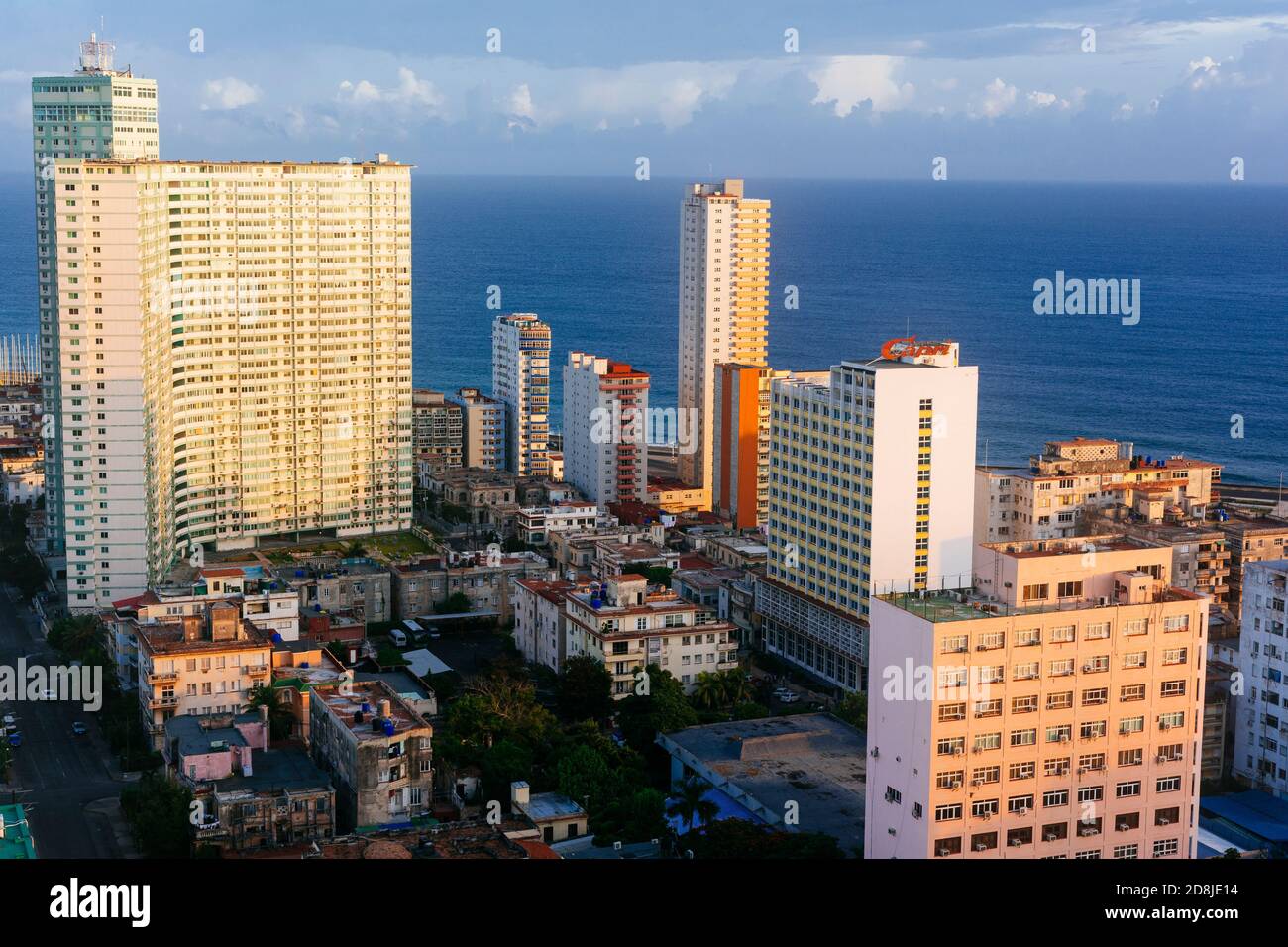 Vista aerea del quartiere di El Vedado all'alba. La Habana - la Havana, Cuba, America Latina e Caraibi Foto Stock
