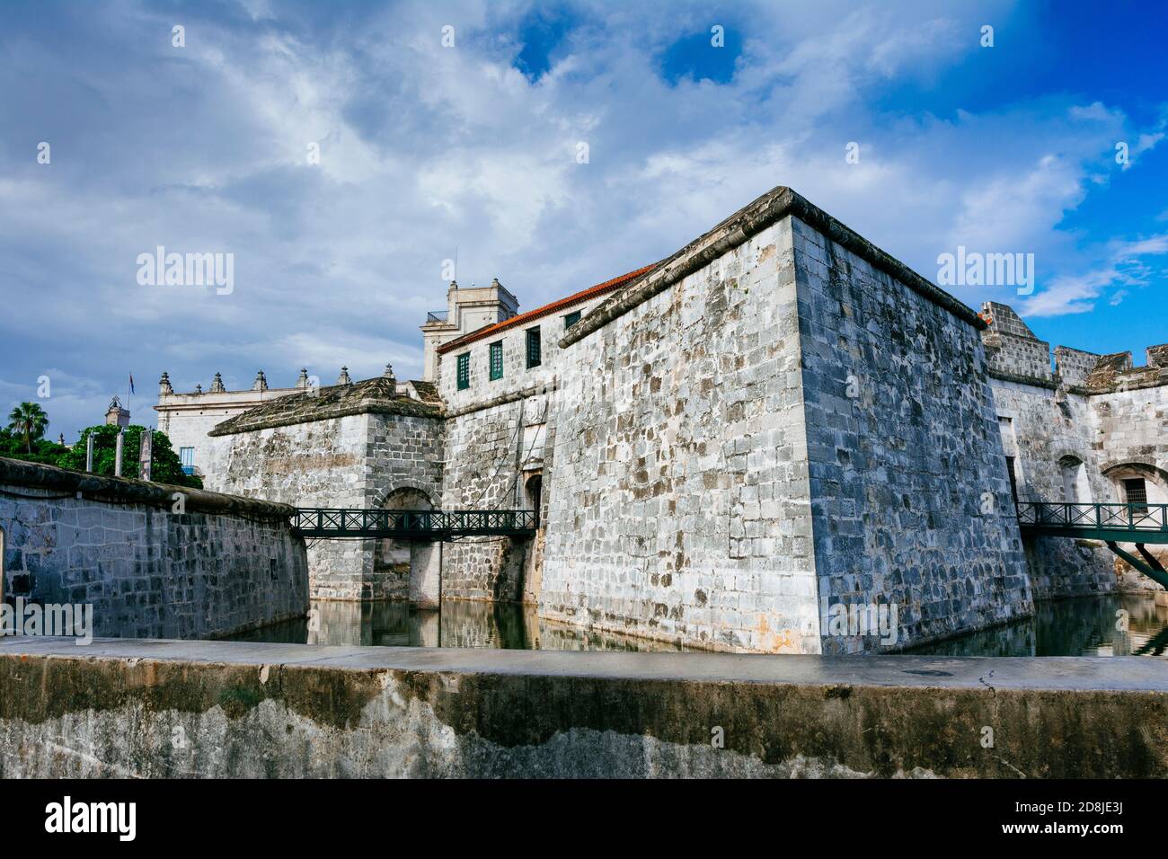 Castillo de la Real Fuerza è un fortino sul lato occidentale del porto di l'Avana, Cuba, situato all'indietro dall'entrata, e confinante con la Plaza d Foto Stock