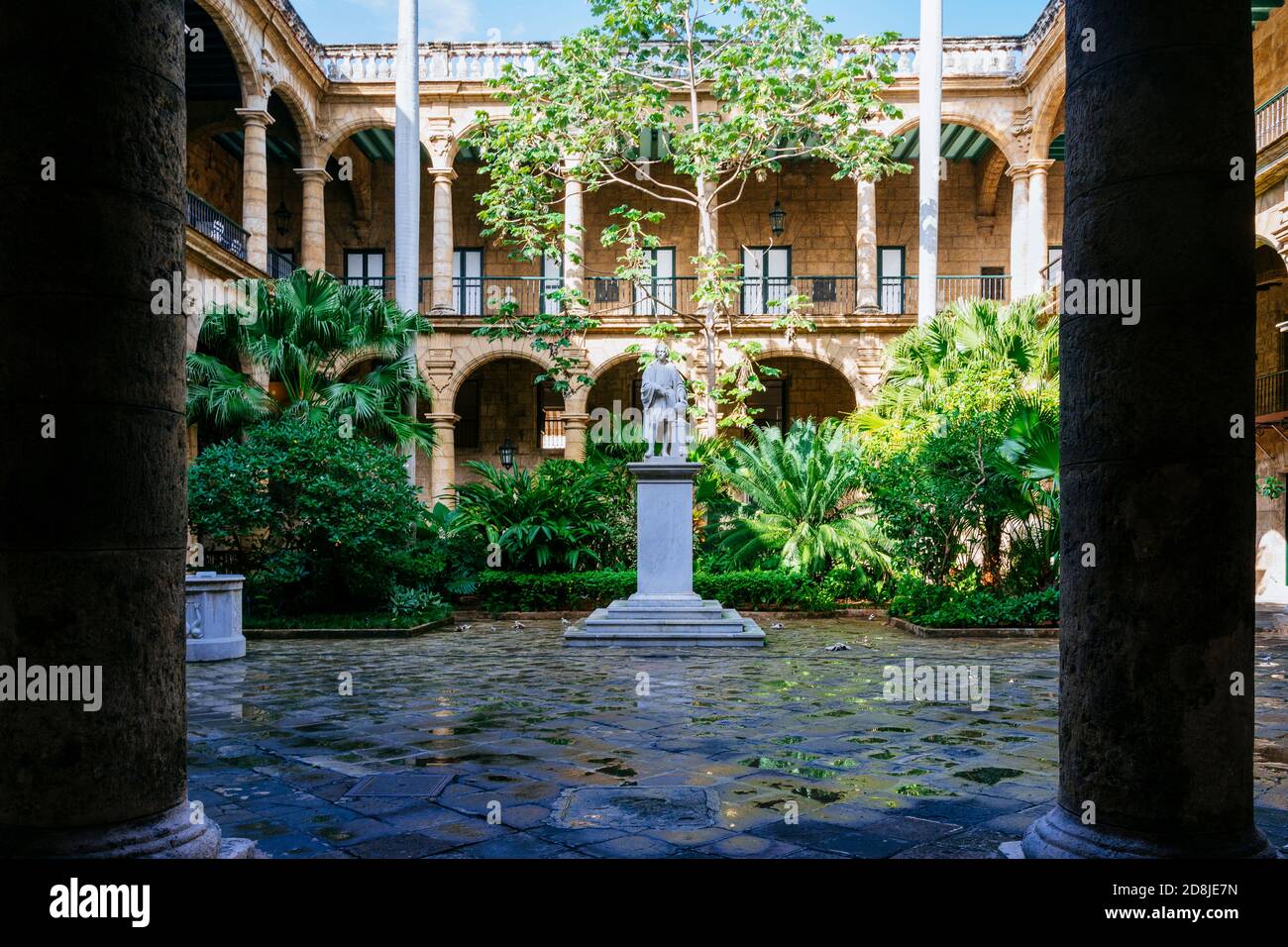 Cortile. Palacio de los Capitanes Generales, Casa de gobierno - Palazzo dei Capi generali, Palazzo del Governo. Plaza de Armas. La Habana - la HAV Foto Stock