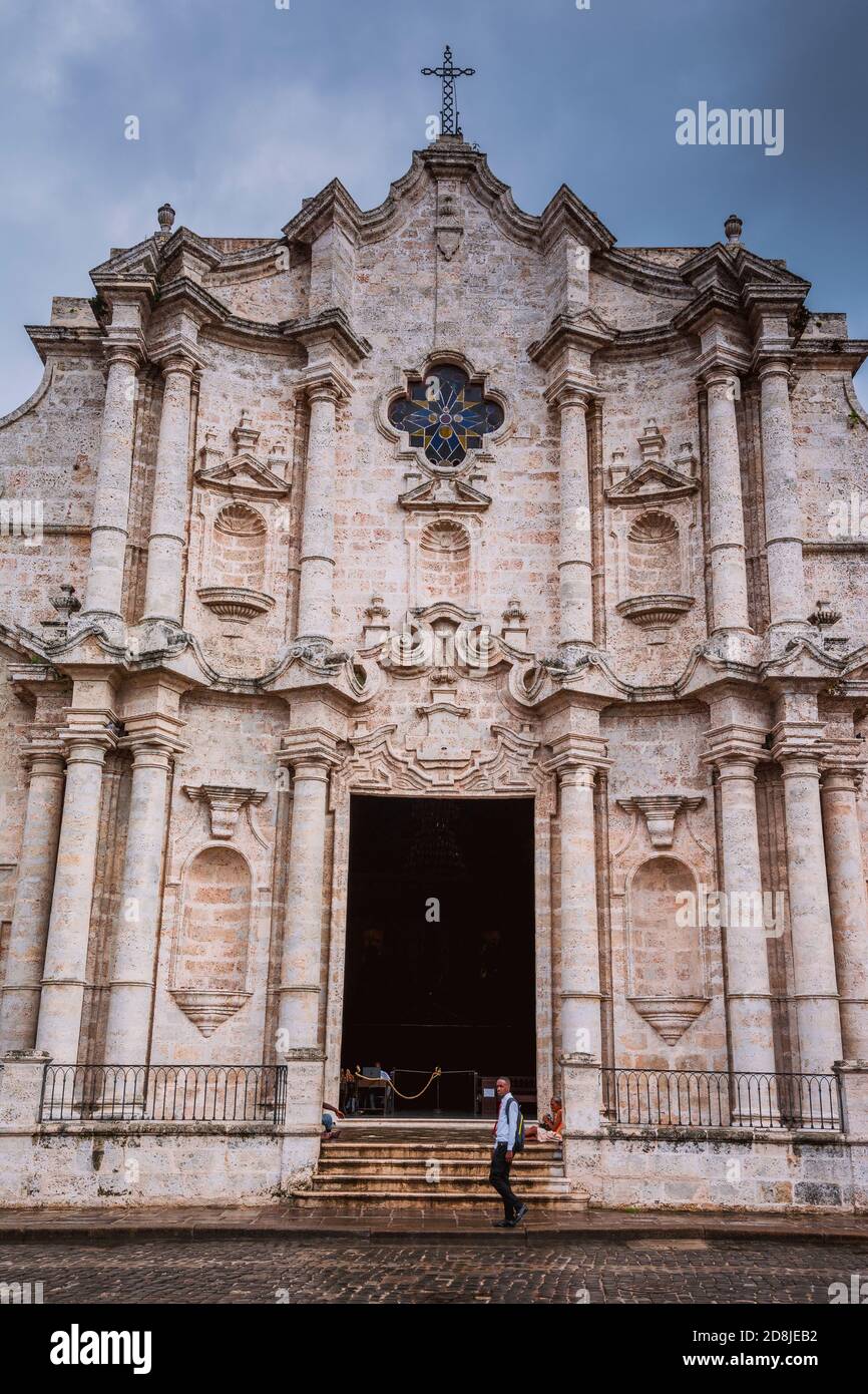 La Cattedrale di l'Avana, Catedral de San Cristobal, si trova in Plaza de la Catedral su Calle Empedrado, tra San Ignacio y Mercaderes, l'Avana Vecchia. Foto Stock