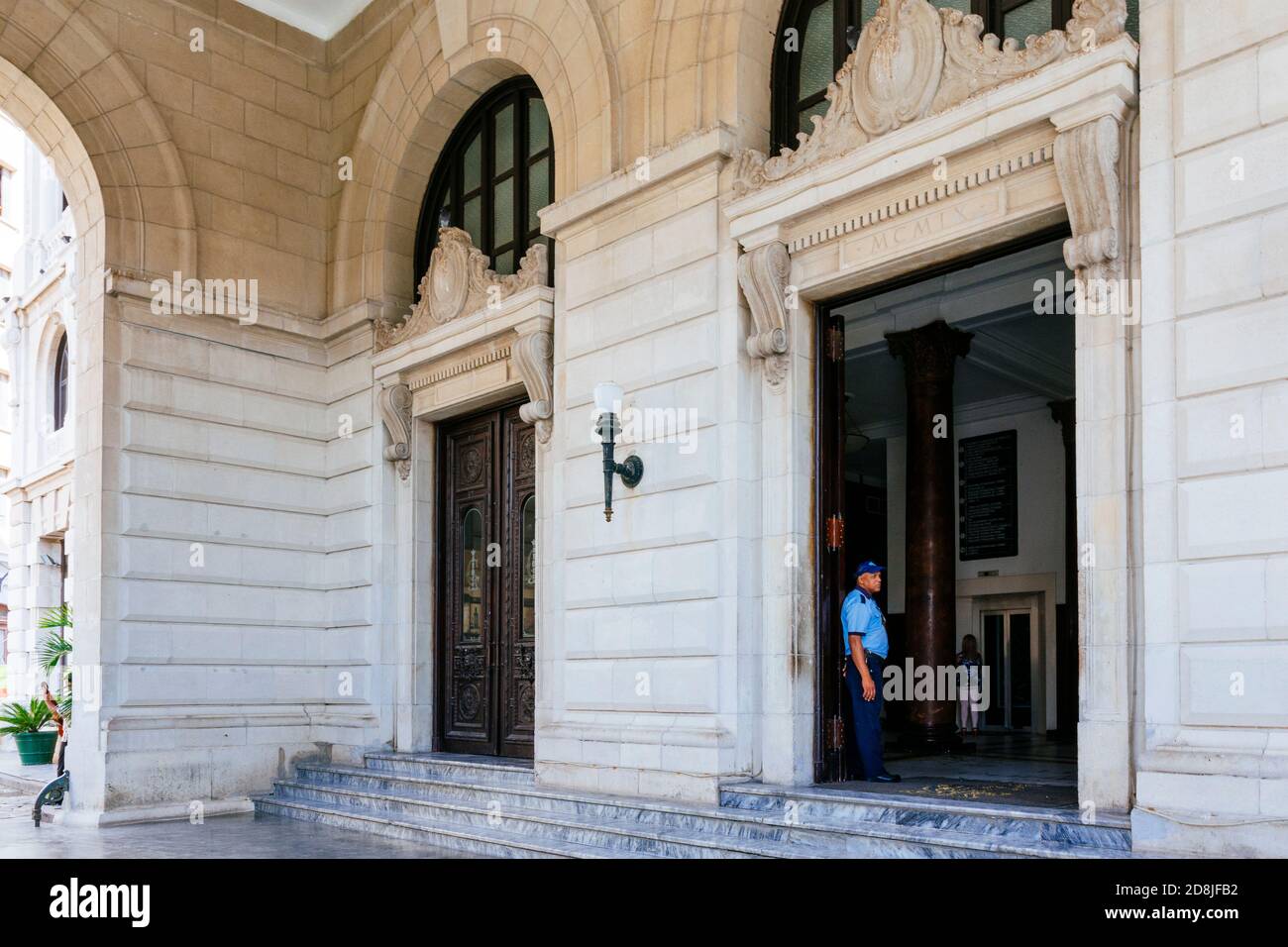 La Lonja del Comercio - mercato del Commercio - edificio a l'Avana Vecchia, Cuba servì come borsa nella capitale fino alla Rivoluzione cubana del 1959. T Foto Stock