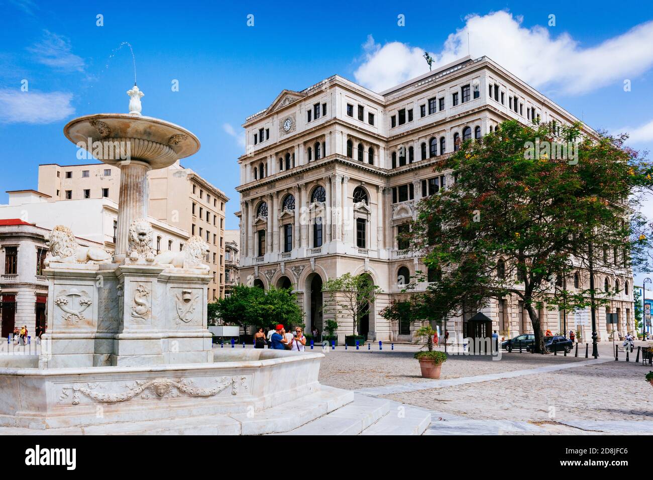 La Lonja del Comercio - mercato del Commercio - edificio a l'Avana Vecchia, Cuba servì come borsa nella capitale fino alla Rivoluzione cubana del 1959. T Foto Stock