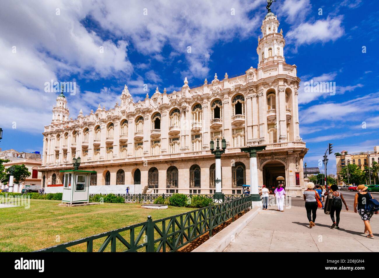 Il Grande Teatro dell'Avana "Alicia Alonso", sede del Balletto Nazionale di Cuba, è una delle principali istituzioni culturali del cittadino cubano Foto Stock