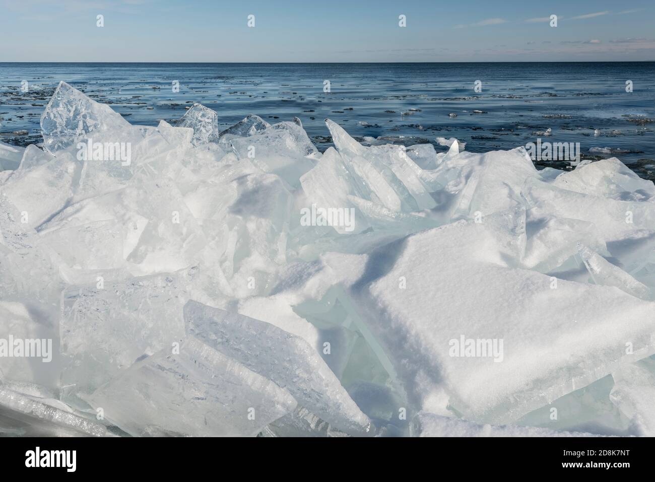 Ice build-up lungo il Lago superiore, Cucine Gammi Park, Febbraio, MN, USA, di Dominique Braud/Dembinsky Photo Assoc Foto Stock