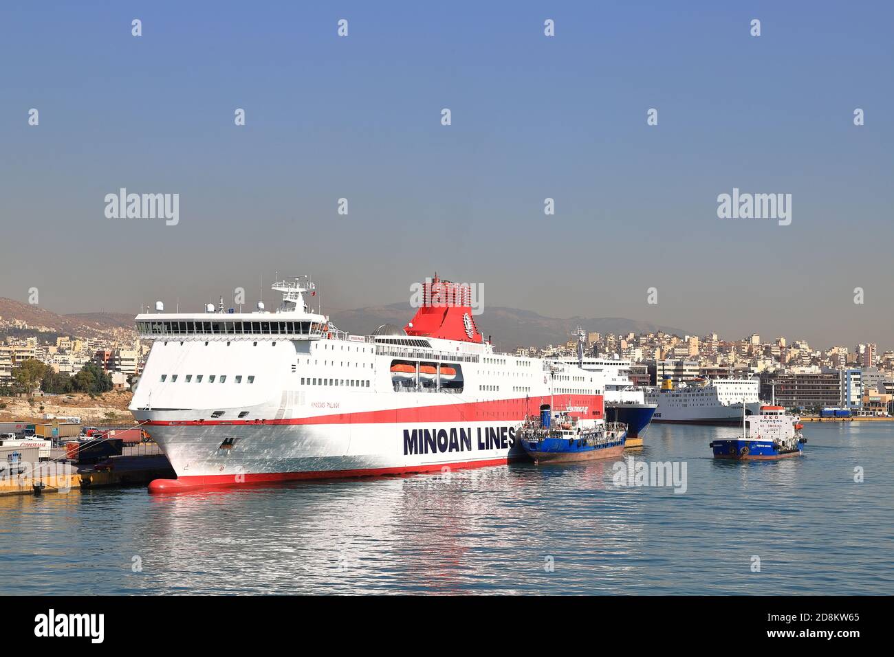 Il traghetto ad alta velocità Minoan Lines Ro-Pax, Palazzo di Cnosso, ormeggiato nel porto greco del Pireo. La nave fu costruita nel 2000. Foto Stock