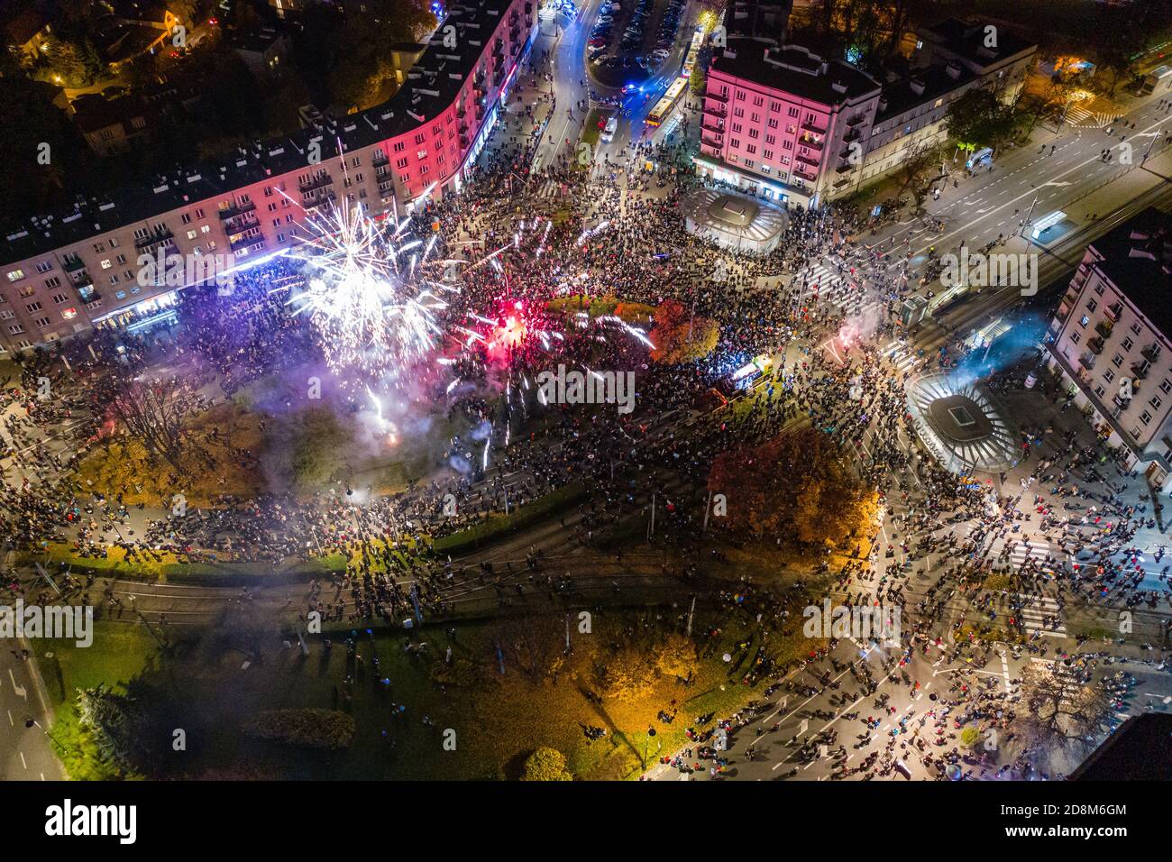 Varsavia, Polonia - Ottobre 30 2020: Sciopero della donna, massicce proteste di uomini e donne contro la legge anti-aborto e contro le azioni del governo Foto Stock