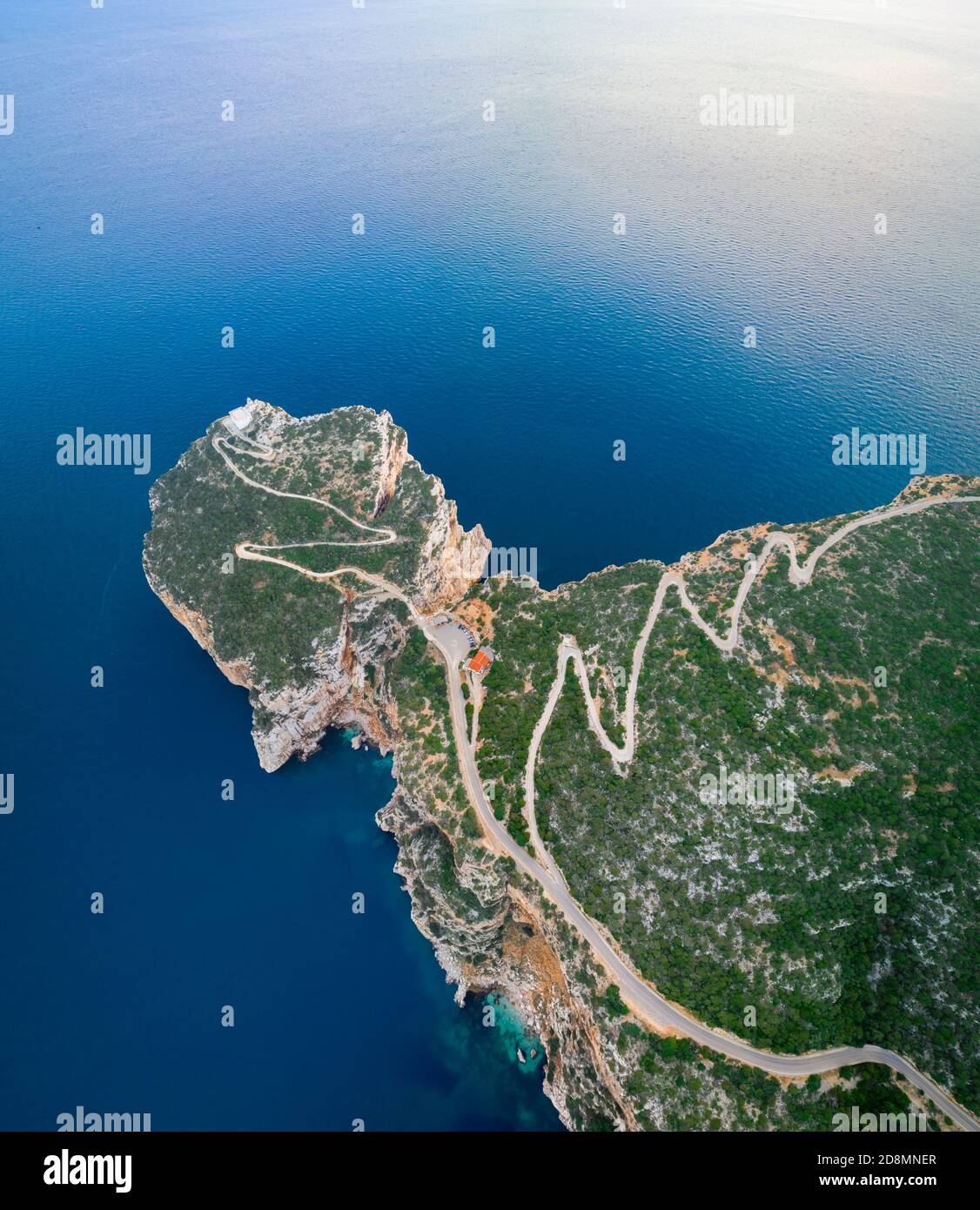 Veduta aerea del promontorio roccioso di Capo Caccia, Alghero, Sassari, Sardegna, Italia. Foto Stock