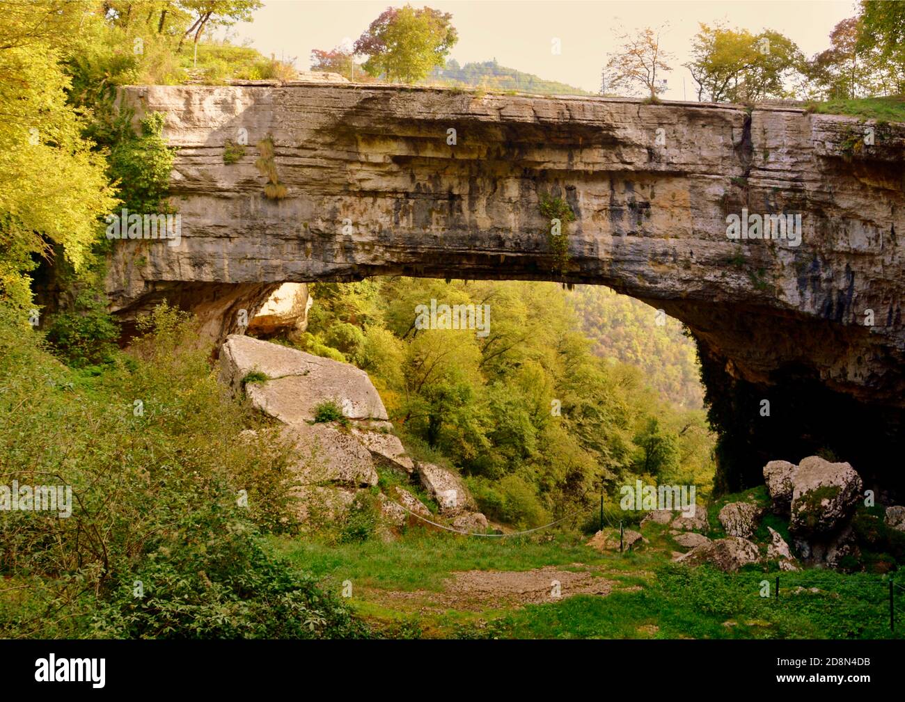 Ponte di Veja di Gianni Crestani qui ritagliato, ma l'immagine originale disponibile sul sito di pubblico dominio Pixabay. Foto Stock