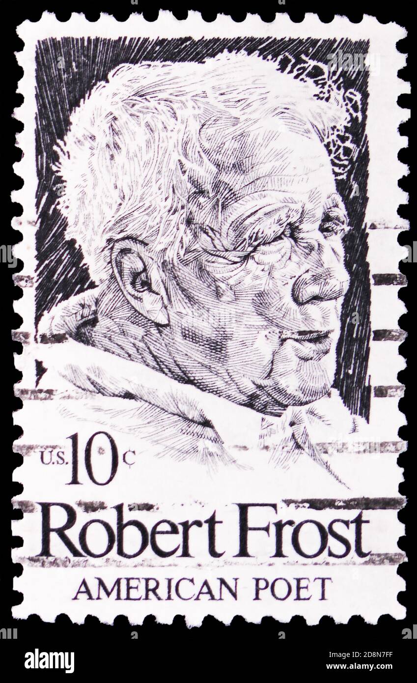 MOSCA, RUSSIA - 8 OTTOBRE 2020: Francobollo stampato negli Stati Uniti mostra Robert Frost (1873-1963), poeta, serie, circa 1974 Foto Stock