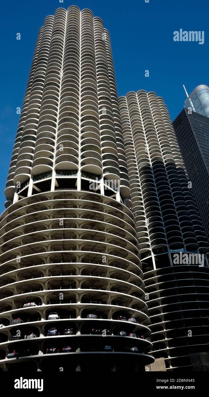 Marina City è un complesso residenziale-commerciale a uso misto a Chicago, Illinois, Stati Uniti, progettato dall'architetto Bertrand Goldberg Foto Stock