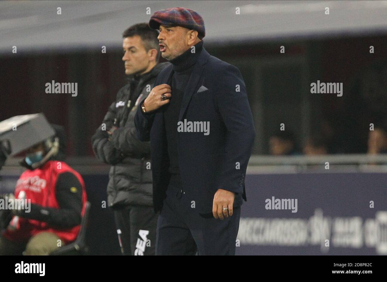 Bologna, Italia. 31 ottobre 2020. Durante la Serie Italiana UNA partita di calcio Bologna FC vs Cagliari Calcio allo stadio Renato Dall'Ara di Bologna, 31 ottobre 2020. - Foto Michele Nucci /LM Credit: Agenzia fotografica indipendente/Alamy Live News Foto Stock