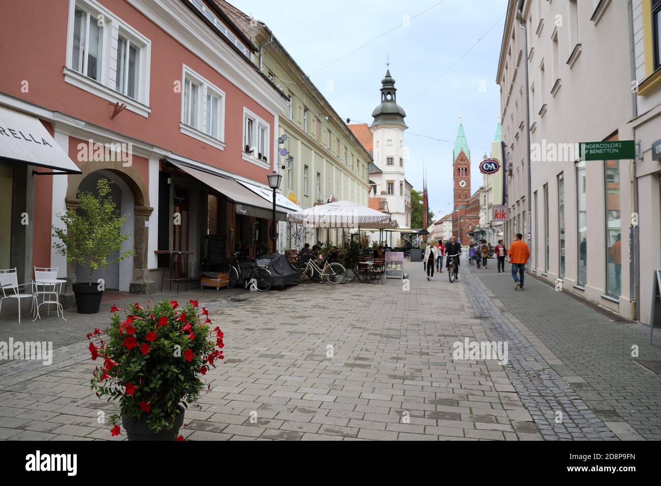 Strada del centro città libera dal traffico a Maribor in Slovenia Foto Stock