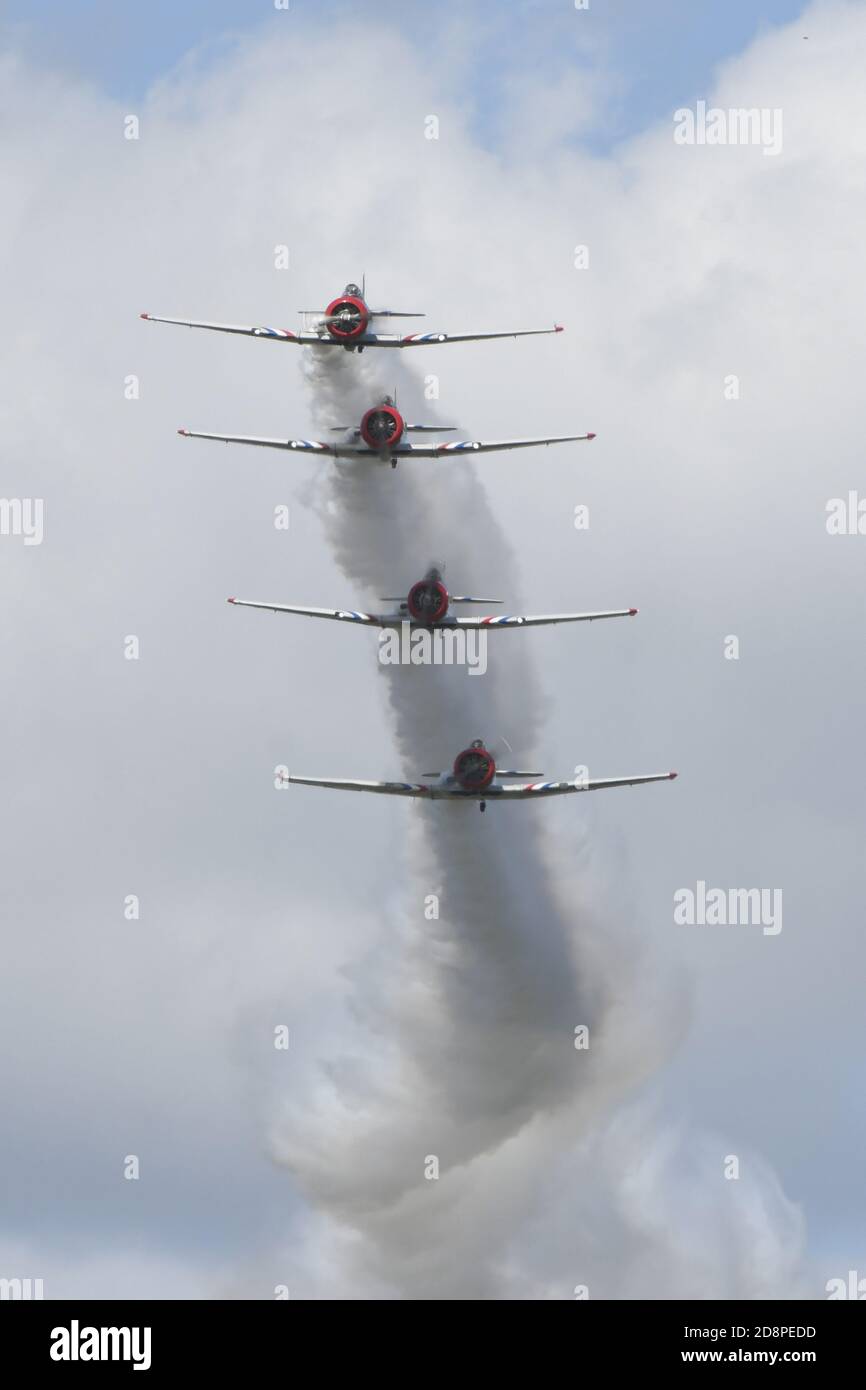 Sanford, Stati Uniti. 31 Ott 2020. I GEICO Skytypeers si esibiscono al primo Lockheed Martin Space and Air Show di Sanford, Florida, sabato 31 ottobre 2020. Foto di Joe Marino/UPI Credit: UPI/Alamy Live News Foto Stock
