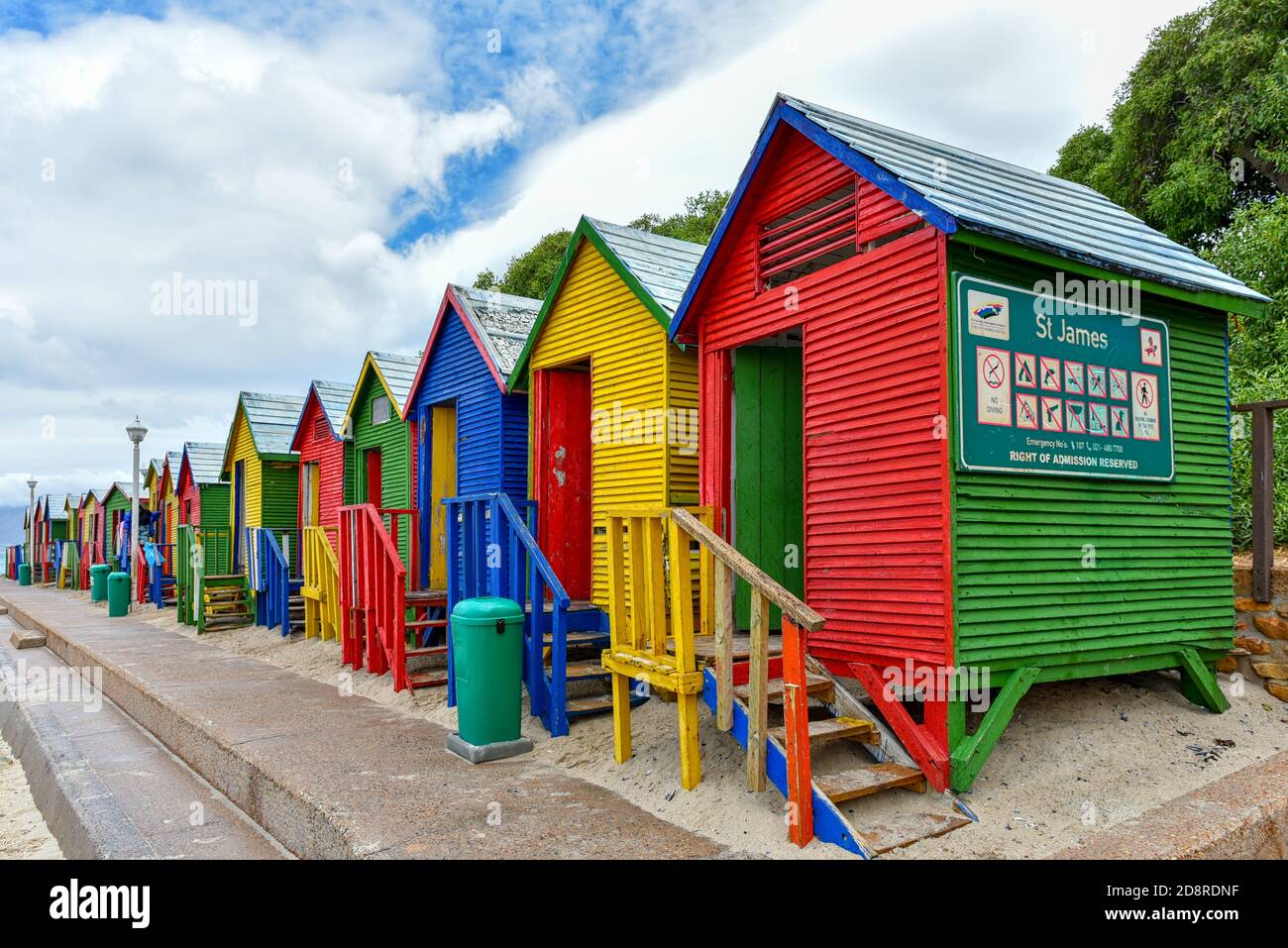 St James Beach Huts a Città del Capo, Capo Occidentale, Sud Africa Foto Stock
