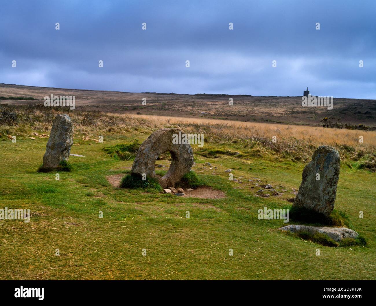 Vedi ESE of Men An Tol Holed Stone, Bosullow Common, West Penwith, Cornovaglia, Inghilterra, Regno Unito, associati con folklore, rituali di guarigione e divinazione. Foto Stock
