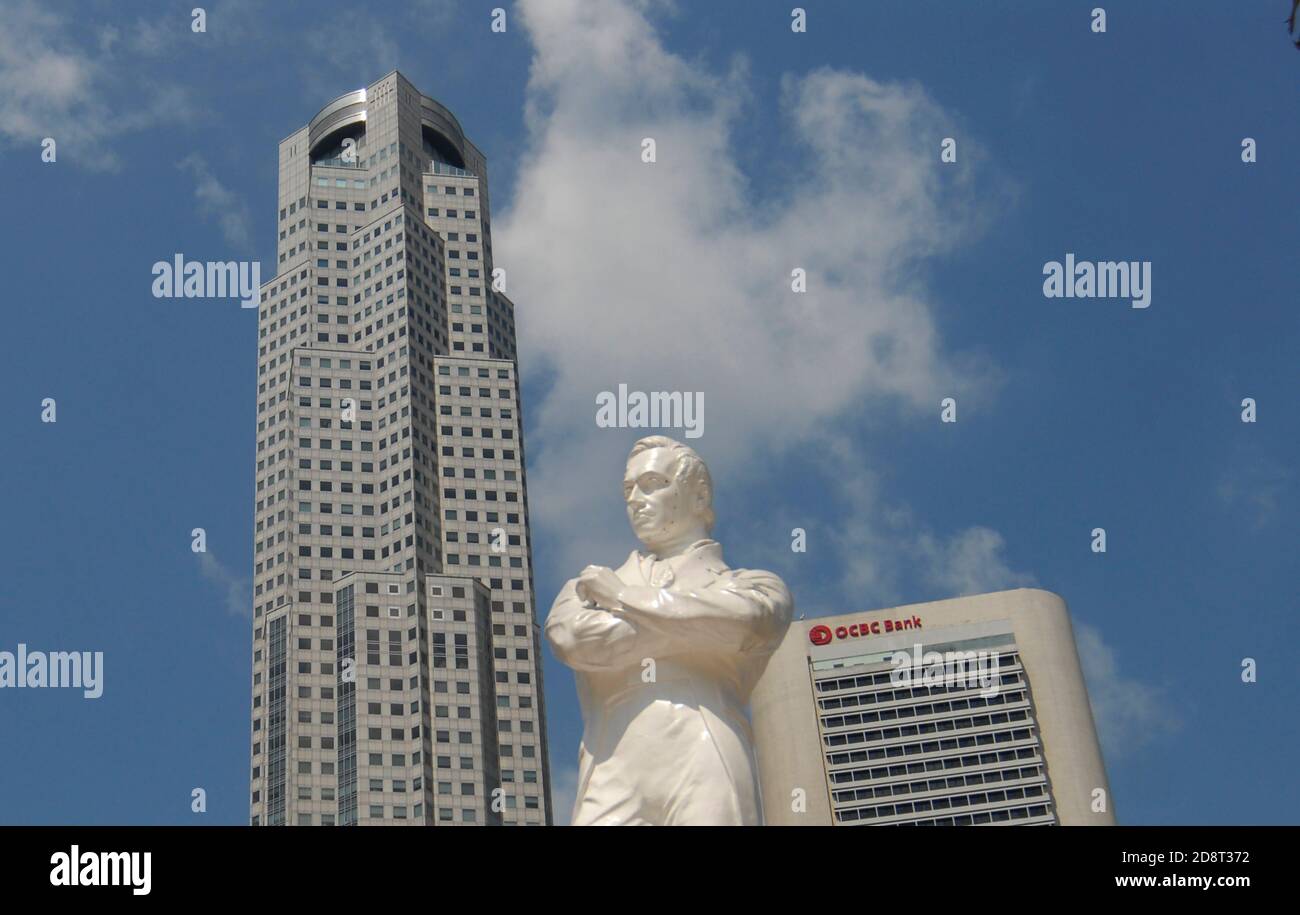 Statua di Sir Thomas Stamford Raffles, Singapore Foto Stock