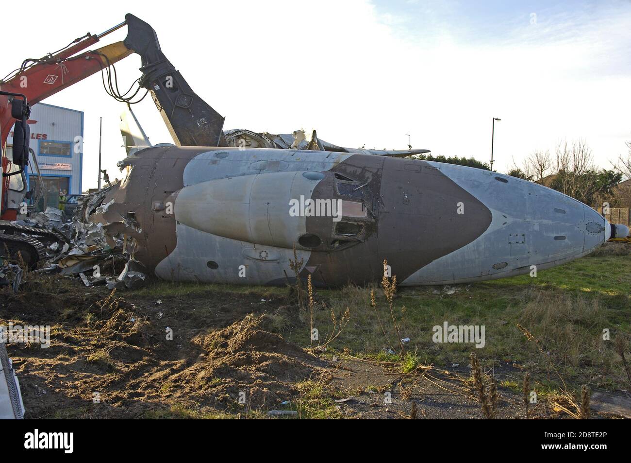 Dopo essere stato all'ingresso dell'aeroporto di Blackpool per il 23 Anni il bombardiere Vulcan è stato smantellato e inviato per il riciclaggio Nel gennaio del 2006 Foto Stock